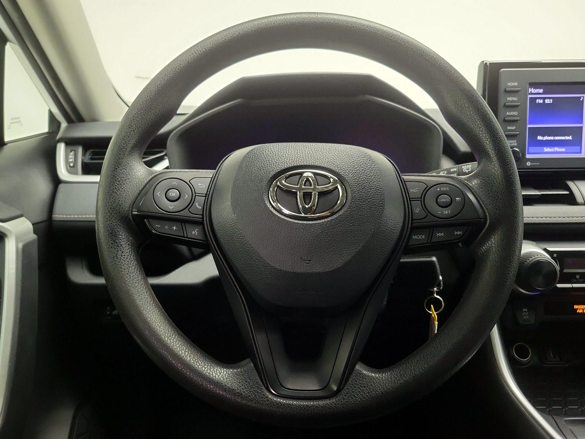 Thumbnail: 2022 Toyota RAV4 - 10