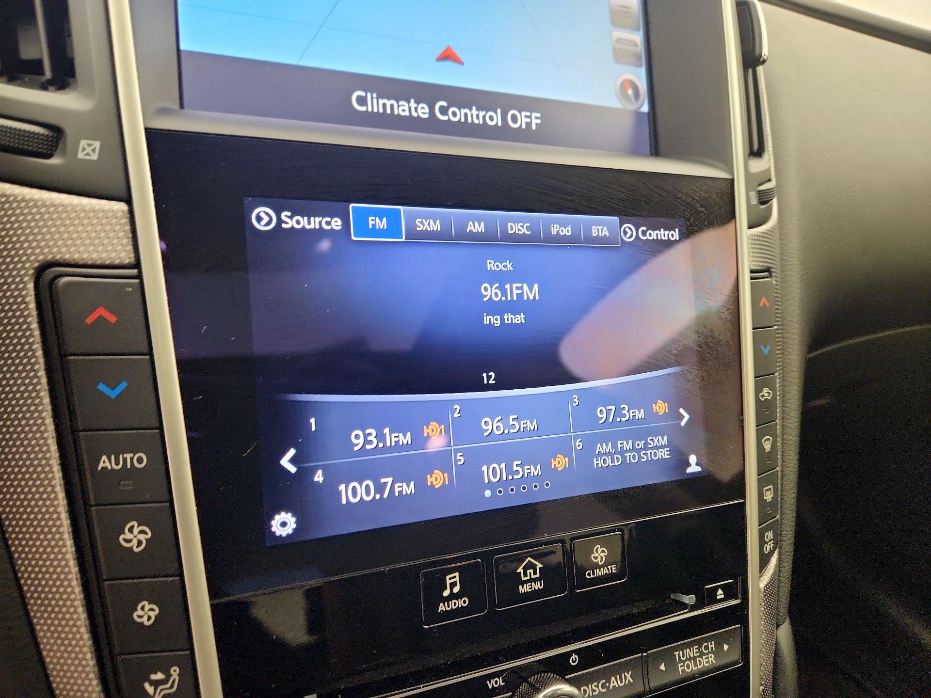 Thumbnail: 2015 INFINITI Q50 - 16