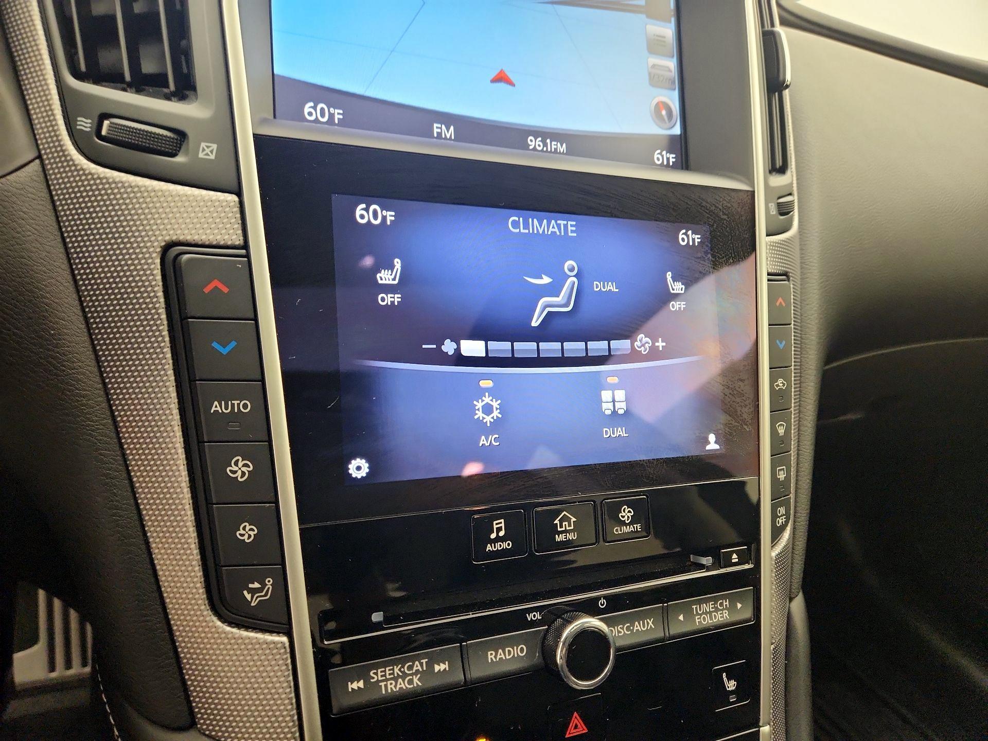 Thumbnail: 2015 INFINITI Q50 - 17