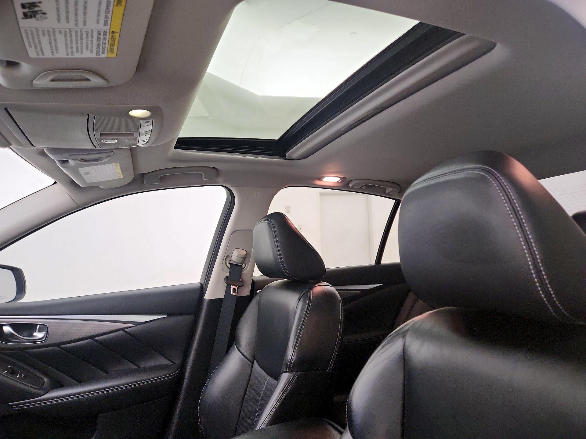 Thumbnail: 2015 INFINITI Q50 - 20