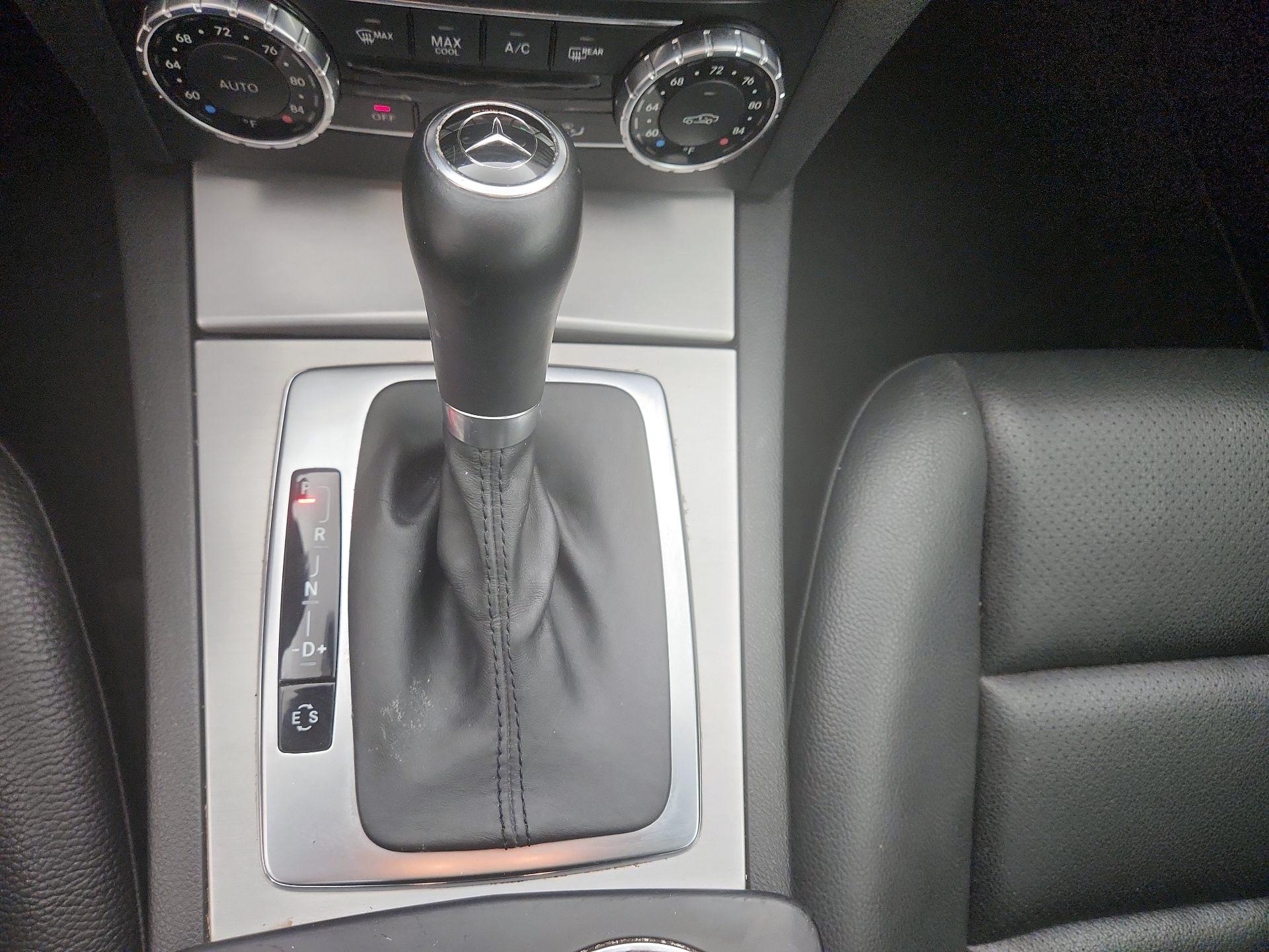 Thumbnail: 2014 Mercedes-Benz C-Class - 18