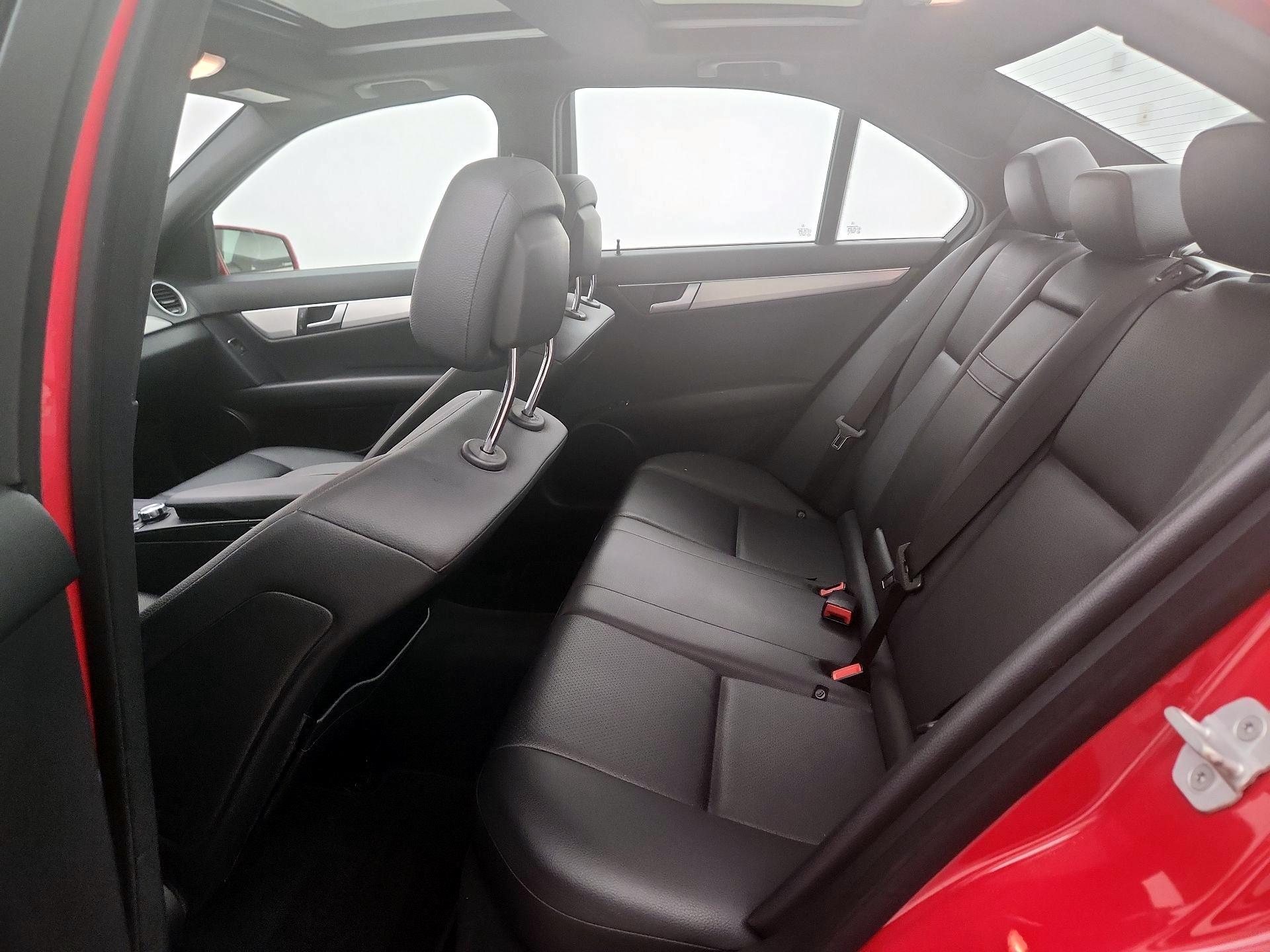 Thumbnail: 2014 Mercedes-Benz C-Class - 20