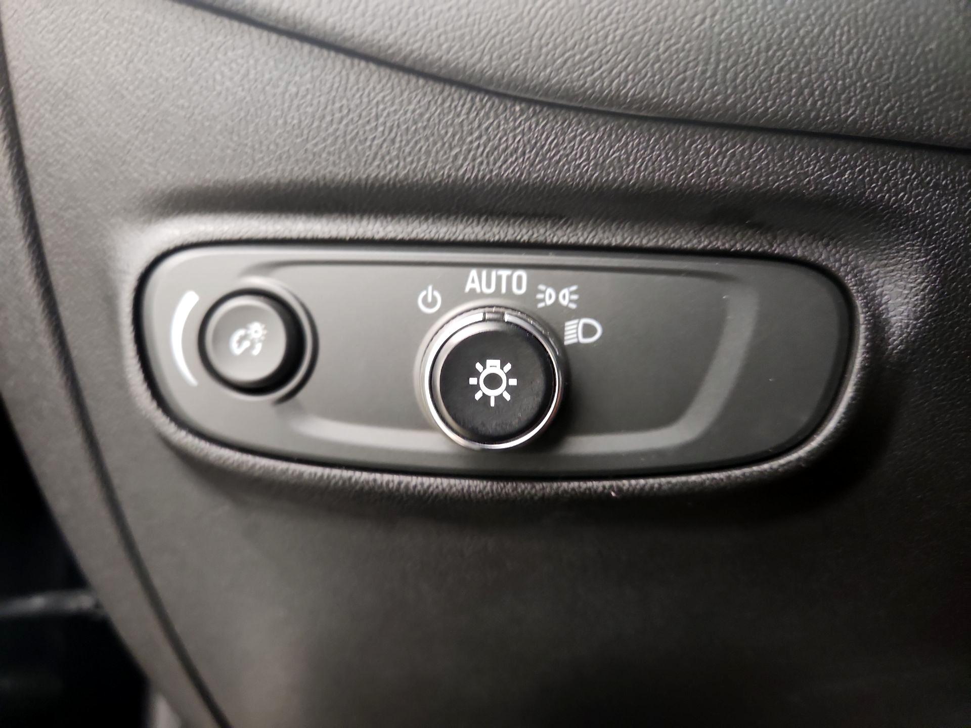 Thumbnail: 2020 Chevrolet Equinox - 13