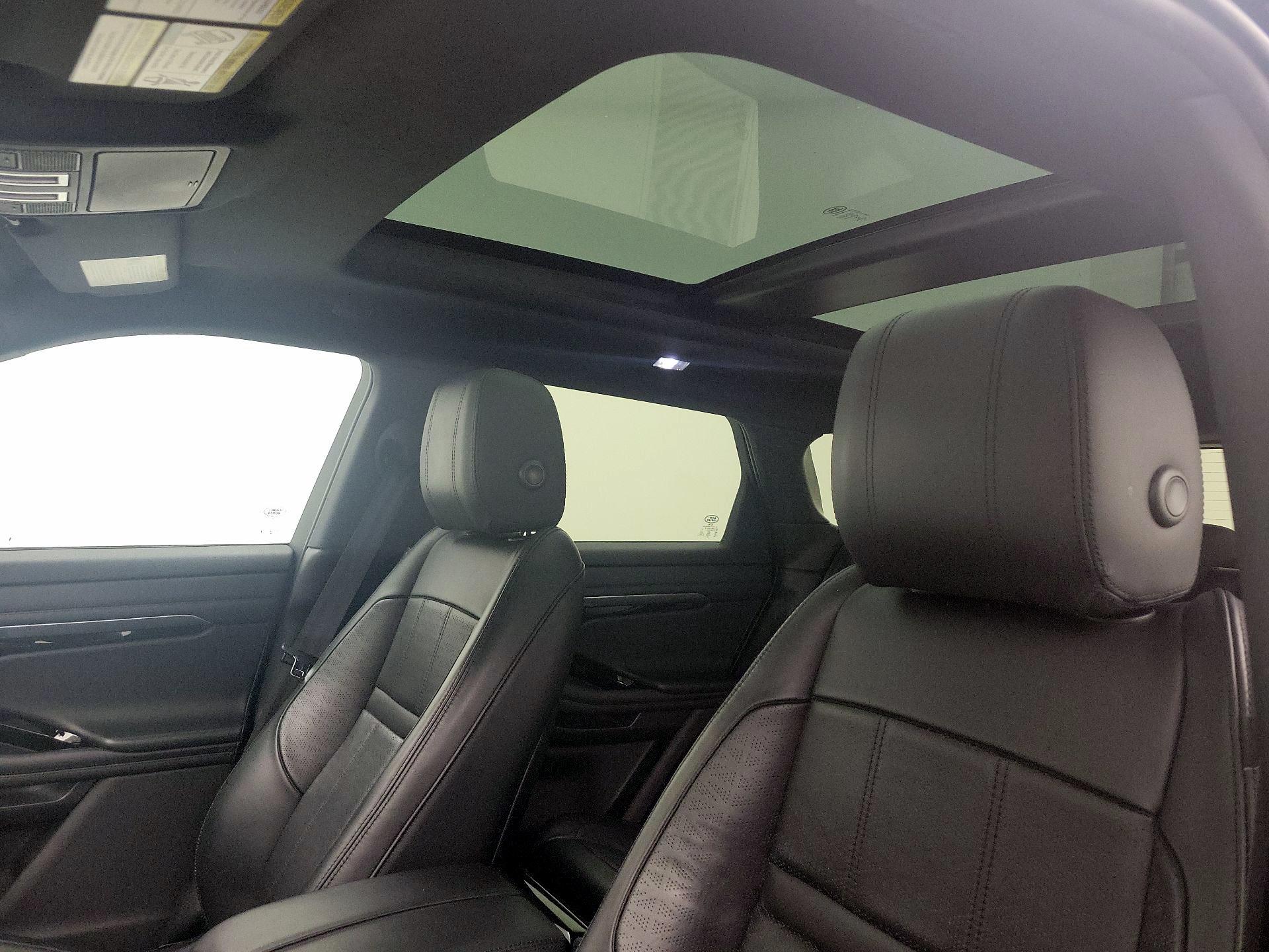 Thumbnail: 2020 Land Rover Range Rover Evoque - 19