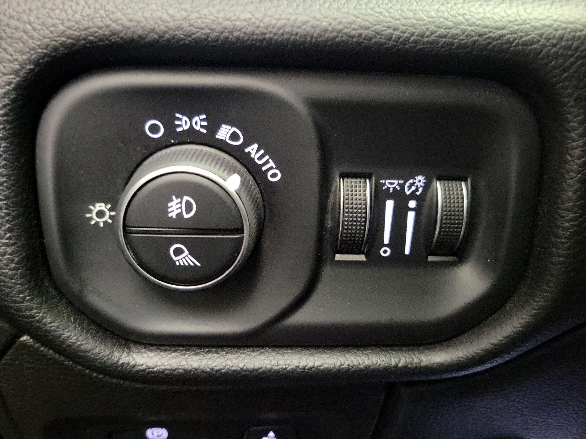 Thumbnail: 2019 RAM 1500 - 13