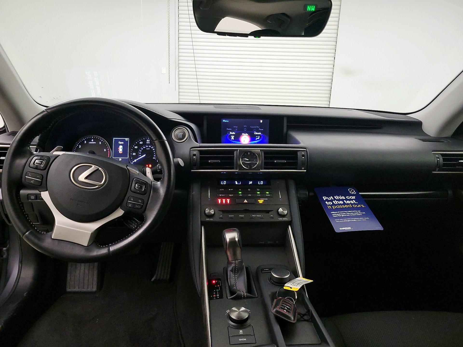 Thumbnail: 2020 Lexus IS - 9