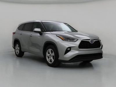 Silver 2021 Toyota Highlander Hybrid LE