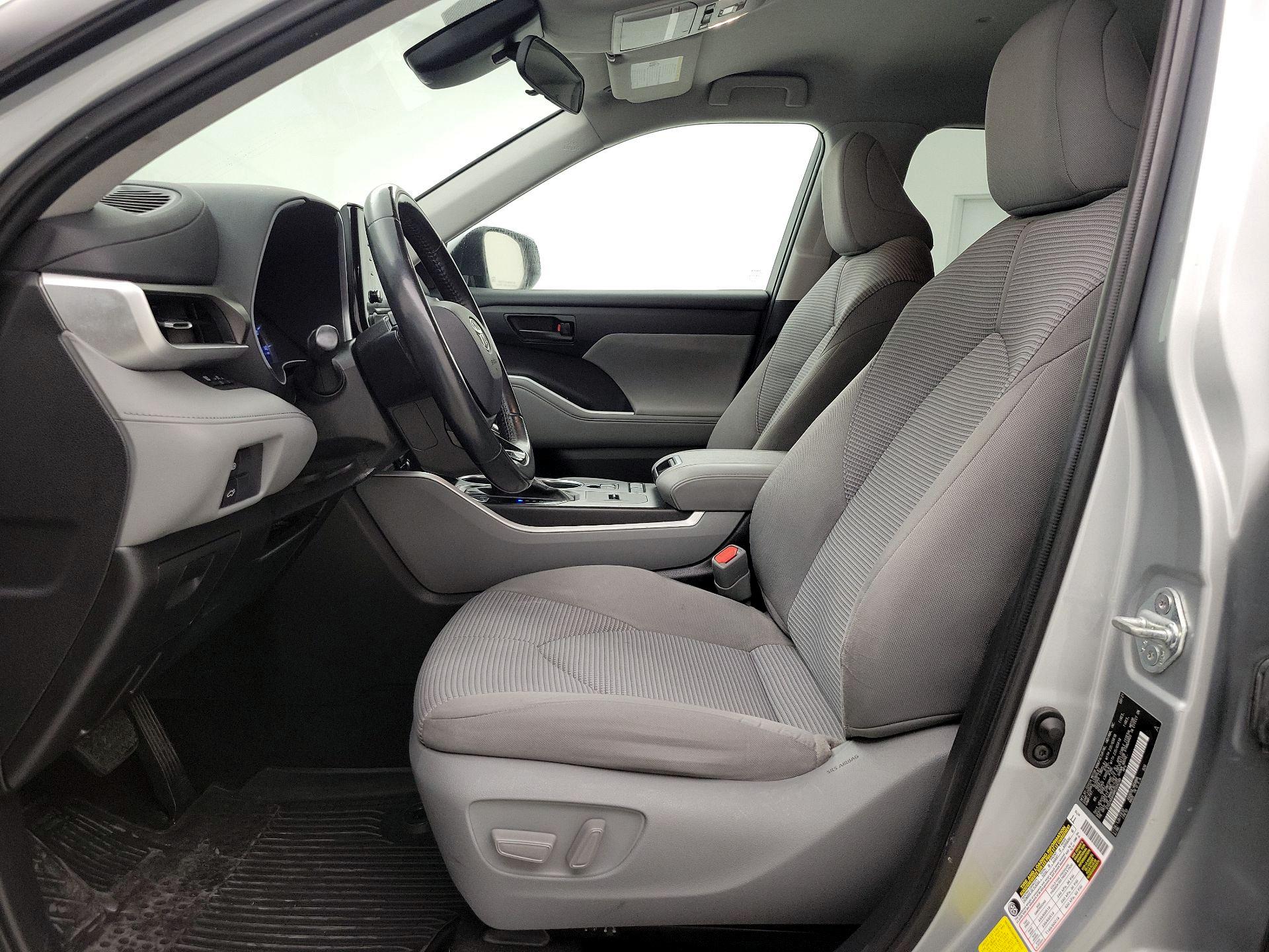 Thumbnail: 2021 Toyota Highlander - 11