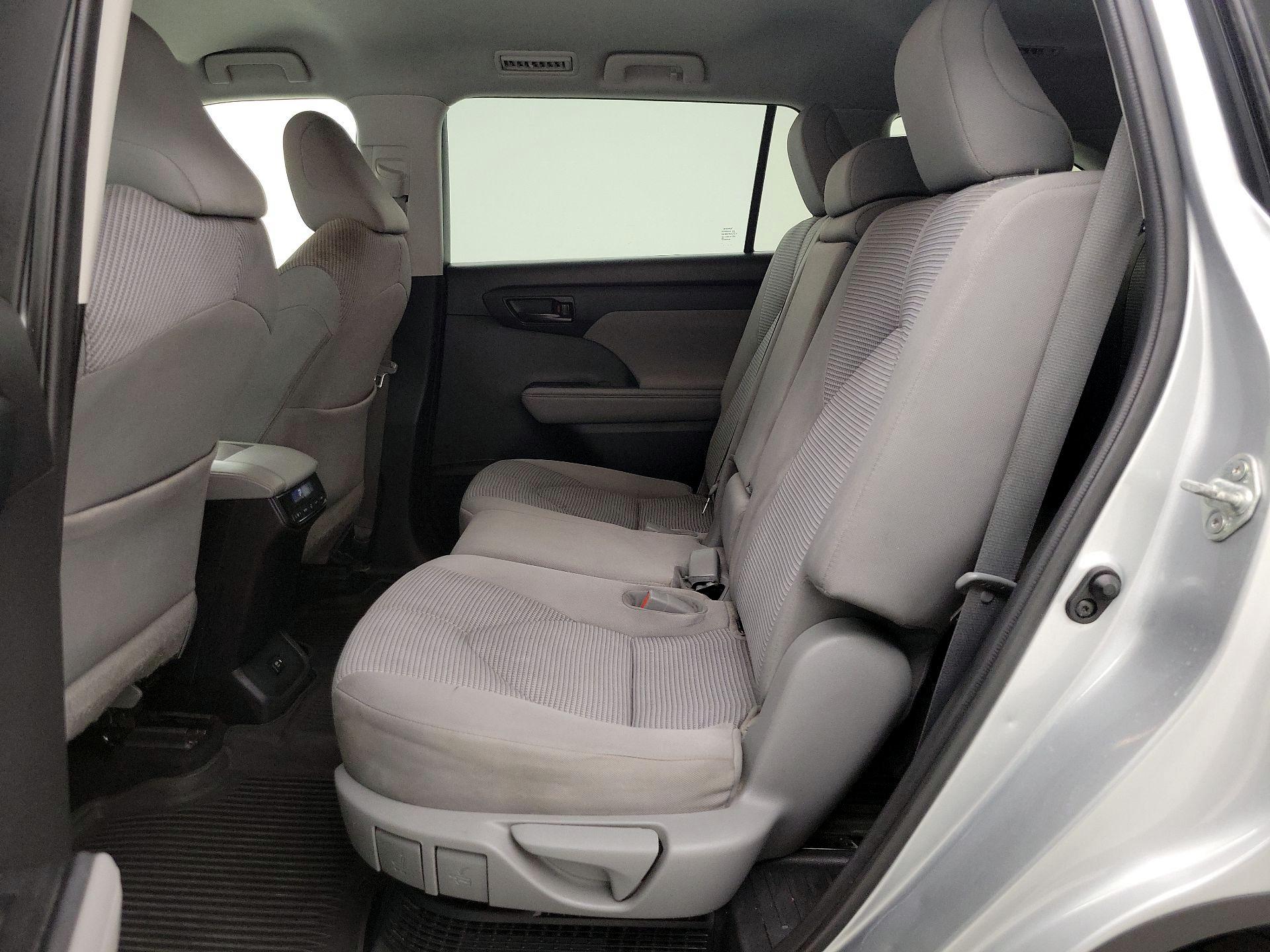 Thumbnail: 2021 Toyota Highlander - 19
