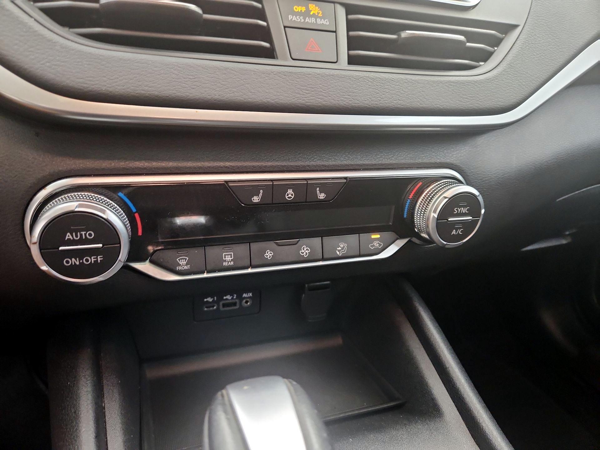 Thumbnail: 2019 Nissan Altima - 16