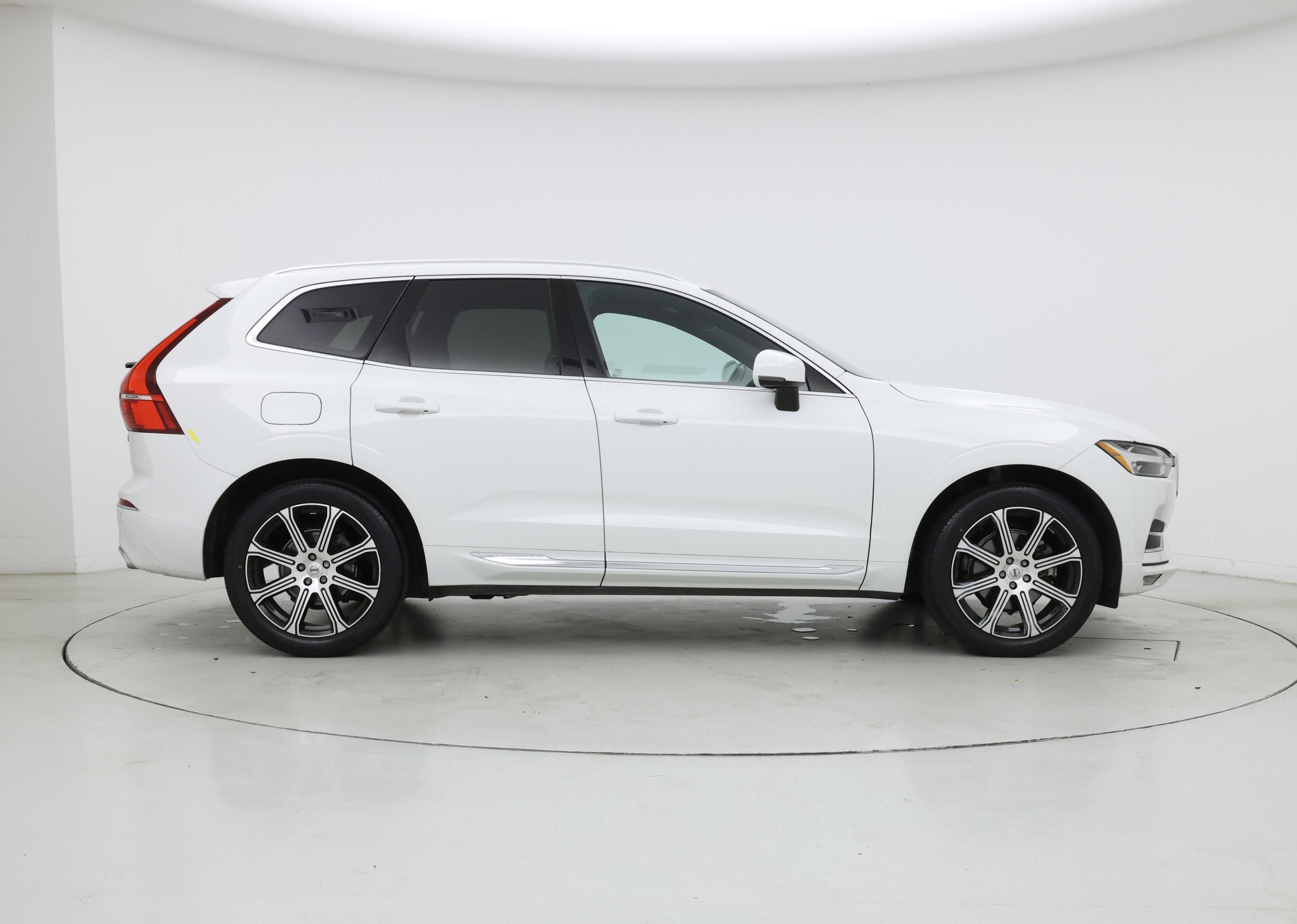 Thumbnail: 2020 Volvo XC60 - 7