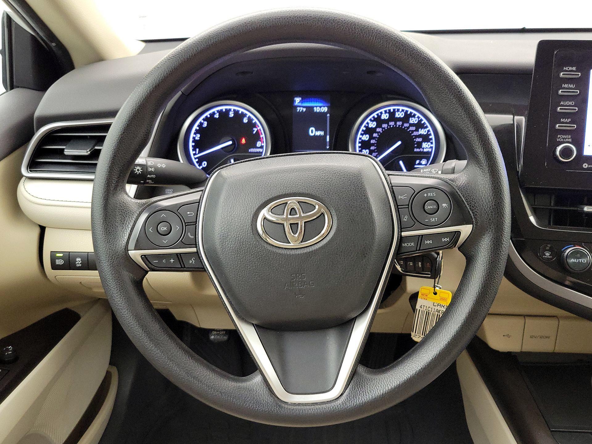 Thumbnail: 2022 Toyota Camry - 10