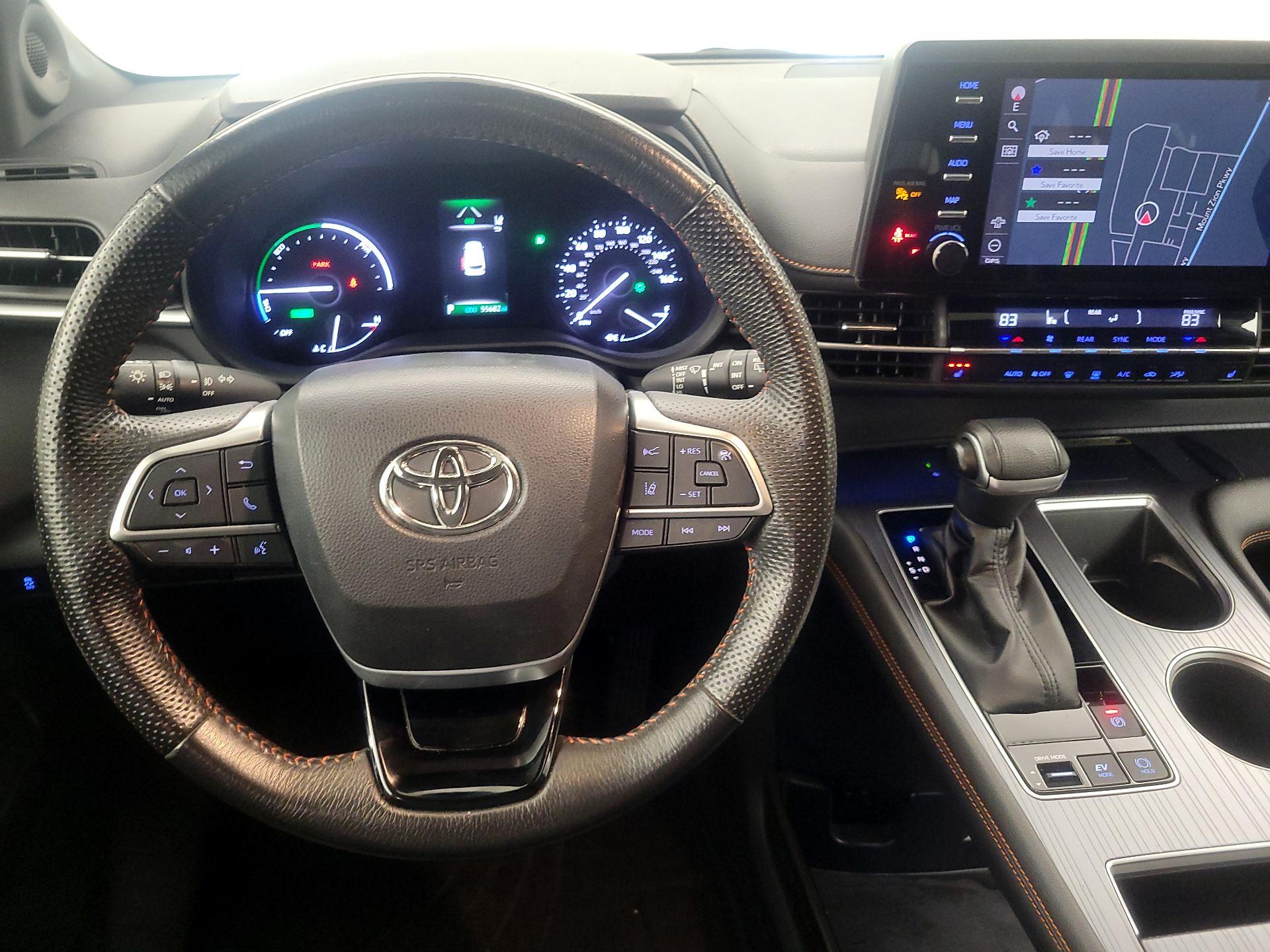 Thumbnail: 2022 Toyota Sienna - 10
