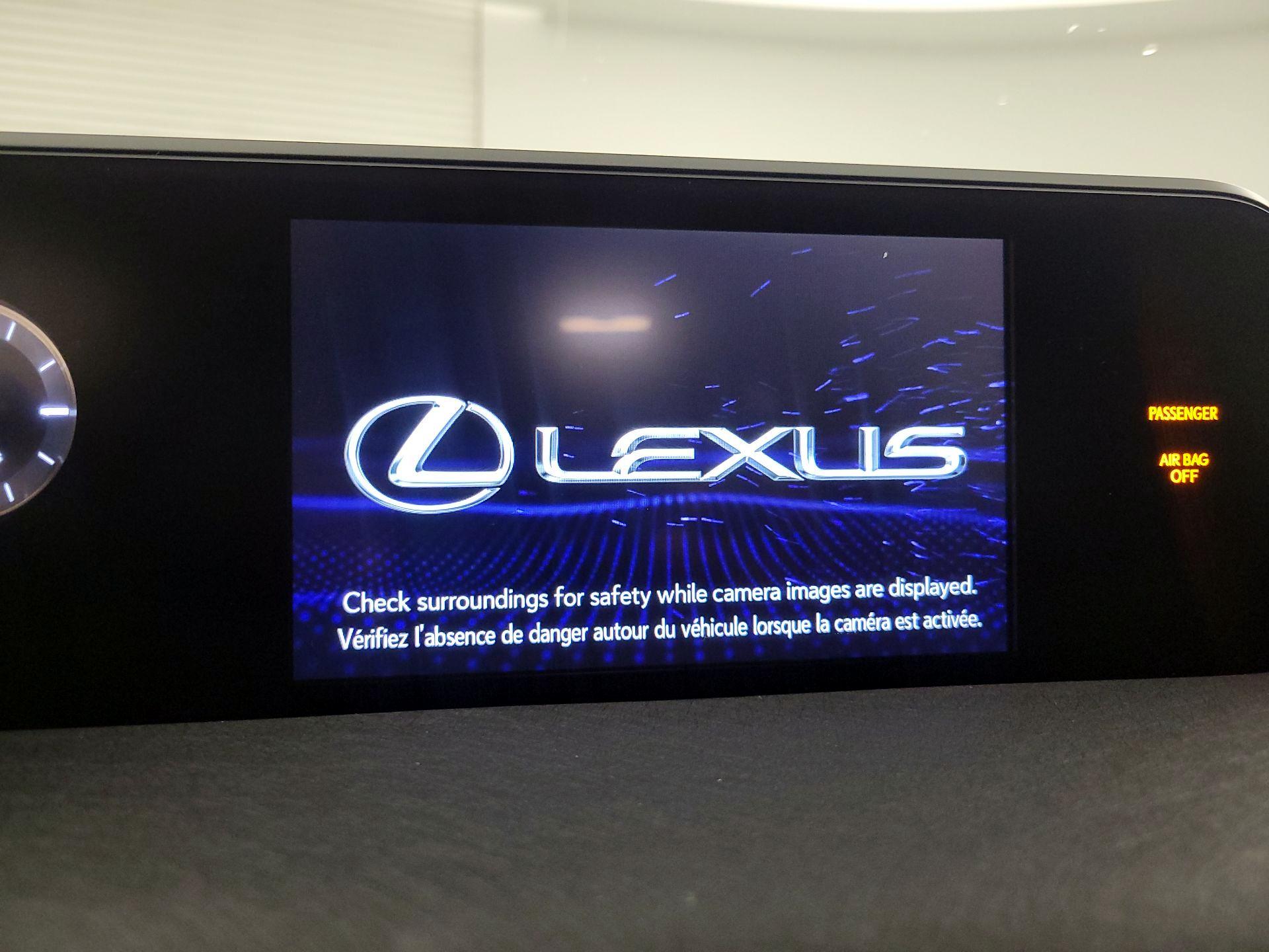 Thumbnail: 2019 Lexus UX - 15