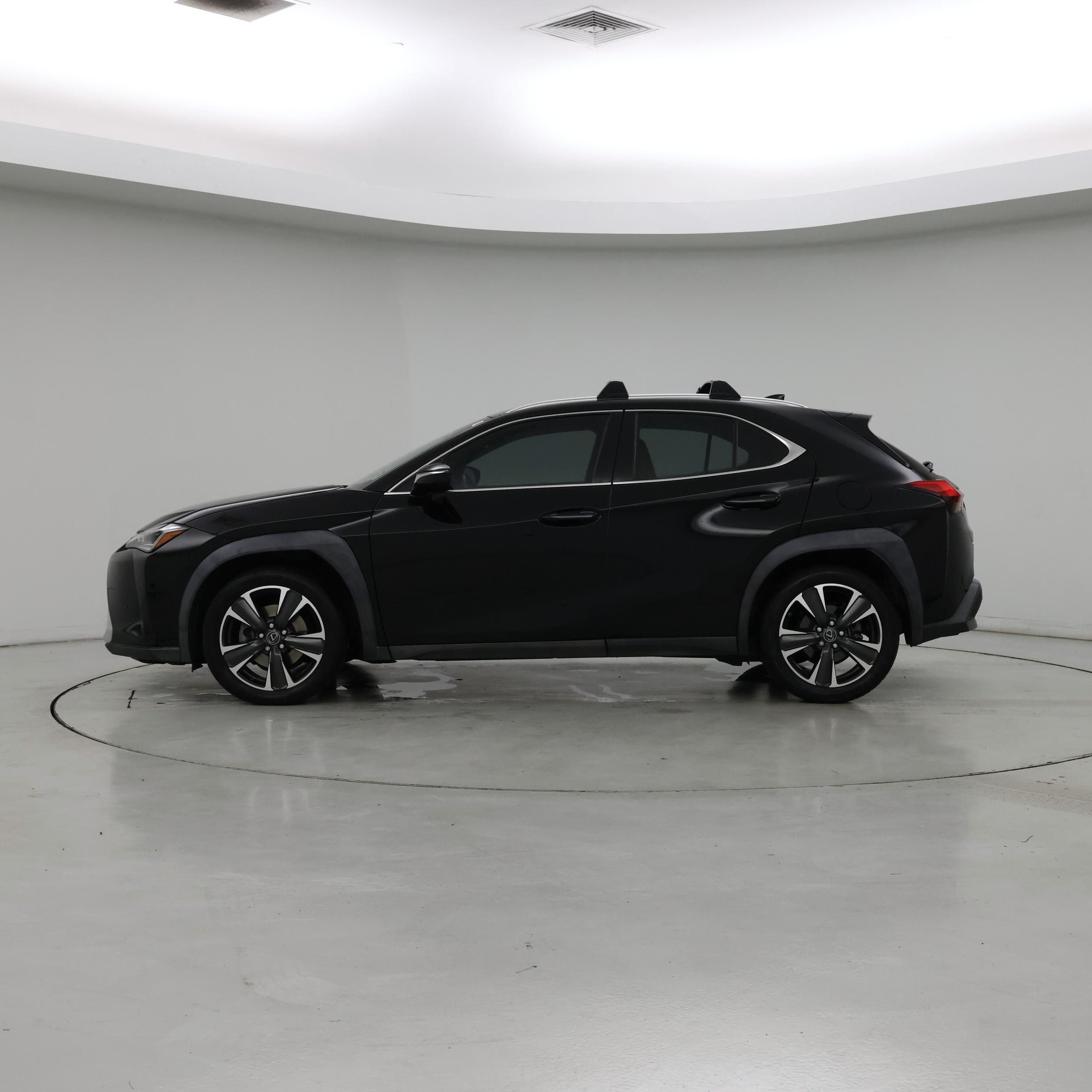 Thumbnail: 2019 Lexus UX - 3