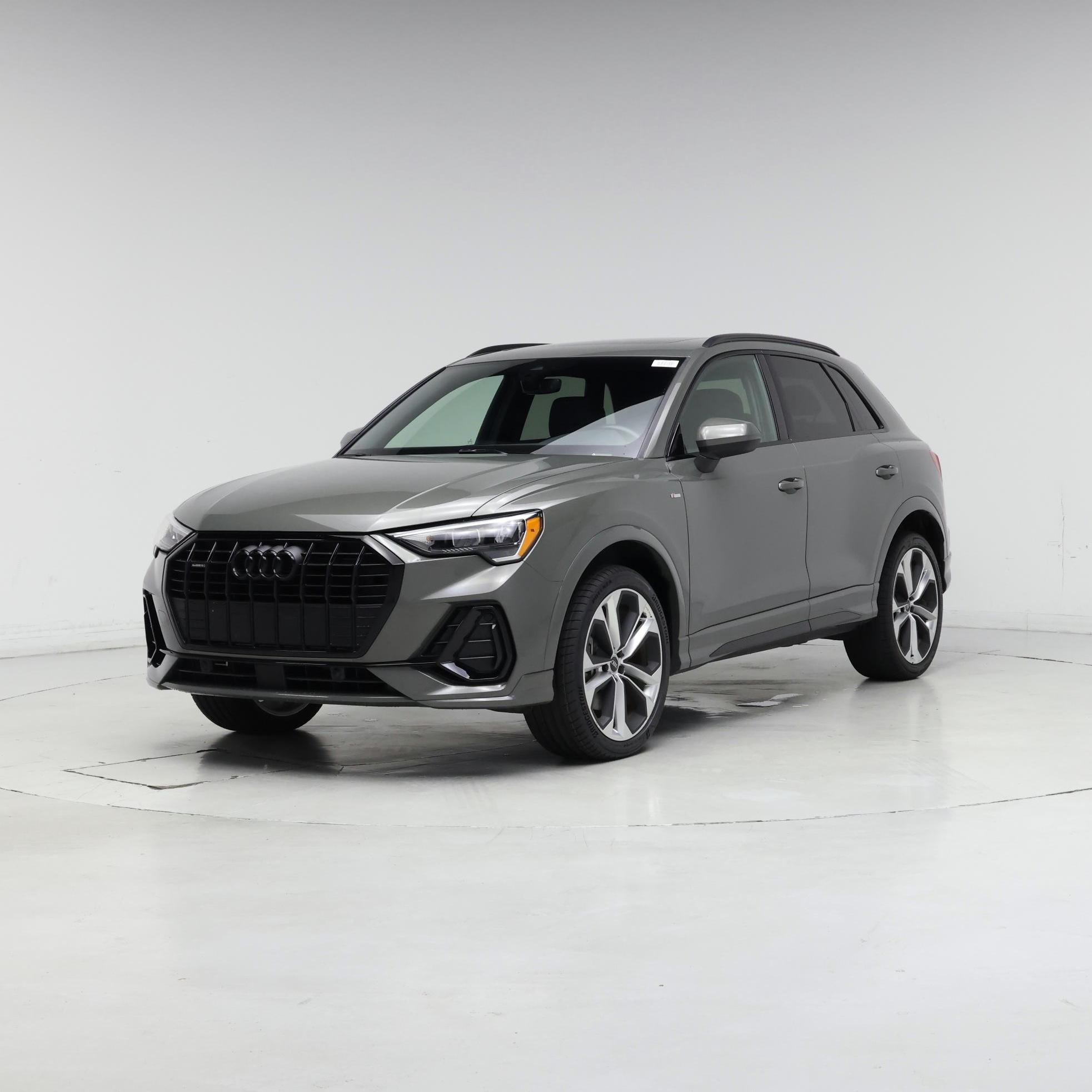 Thumbnail: 2021 Audi Q3 - 4