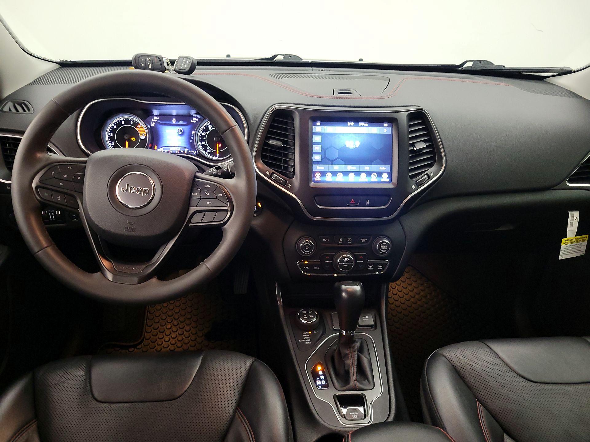 Thumbnail: 2022 Jeep Cherokee - 9