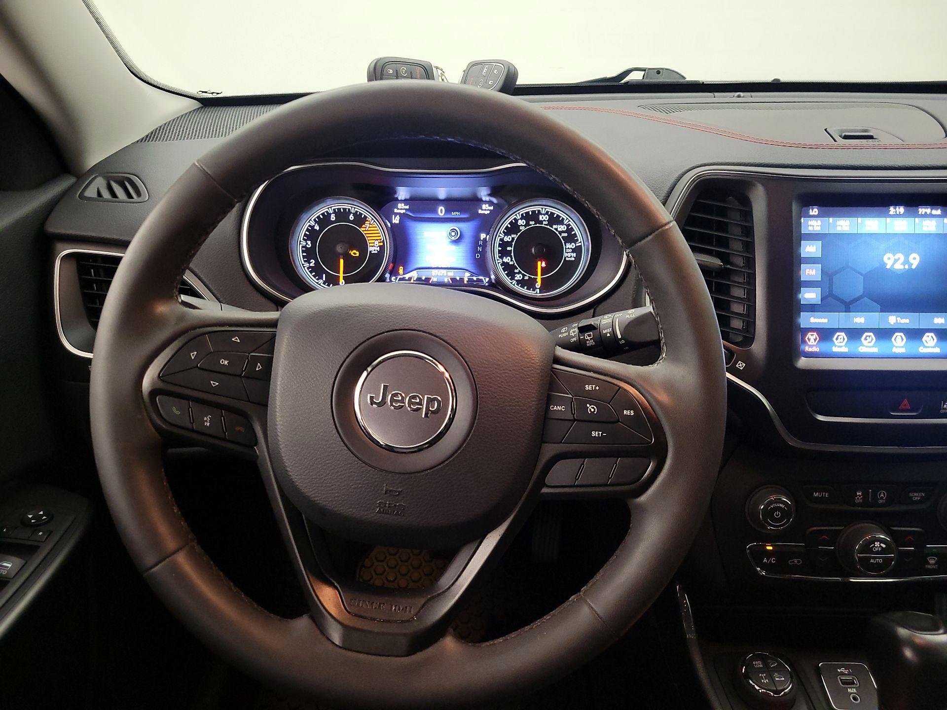 Thumbnail: 2022 Jeep Cherokee - 10