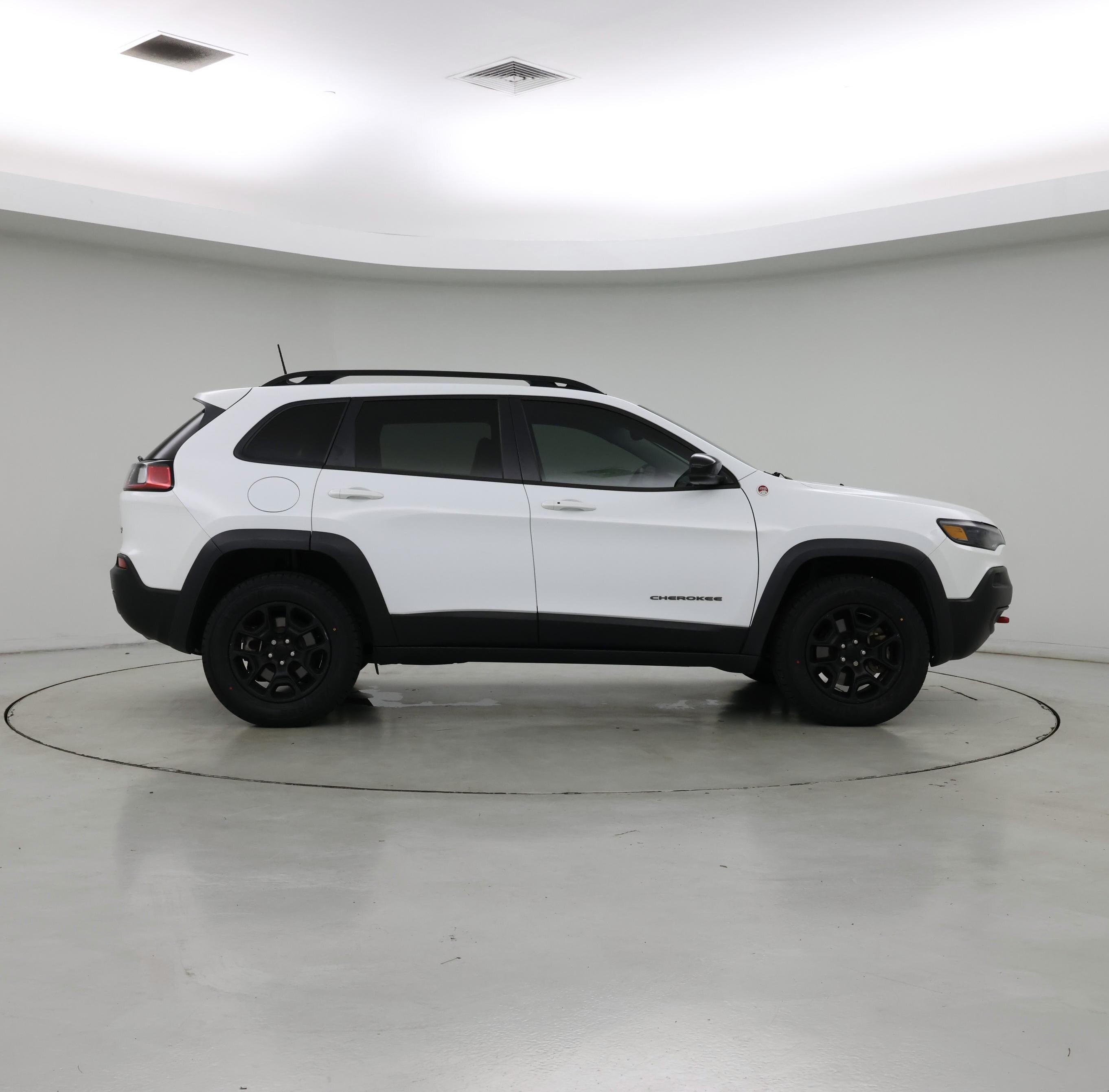 Thumbnail: 2022 Jeep Cherokee - 7