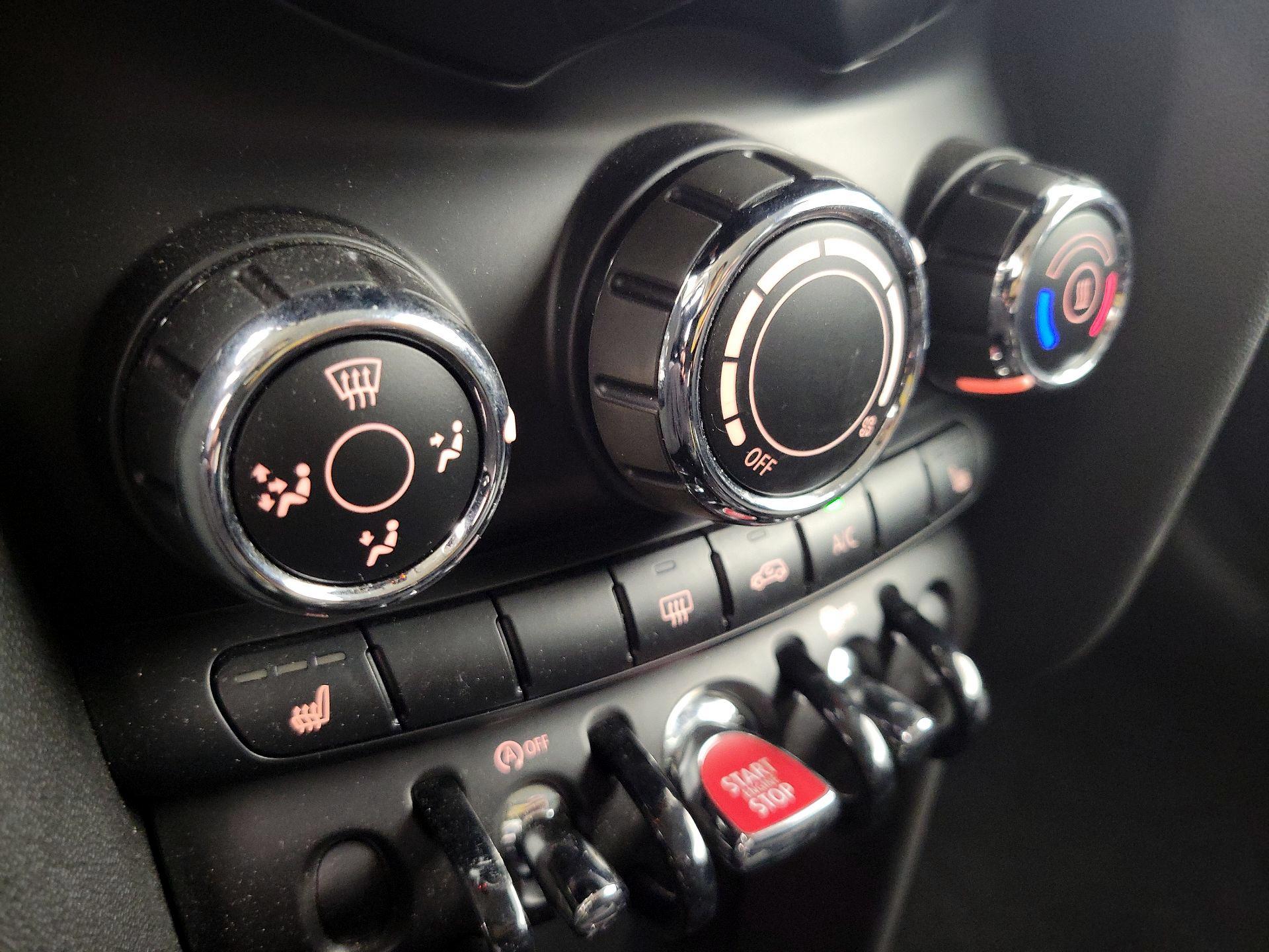 Thumbnail: 2020 MINI Cooper Hardtop - 16