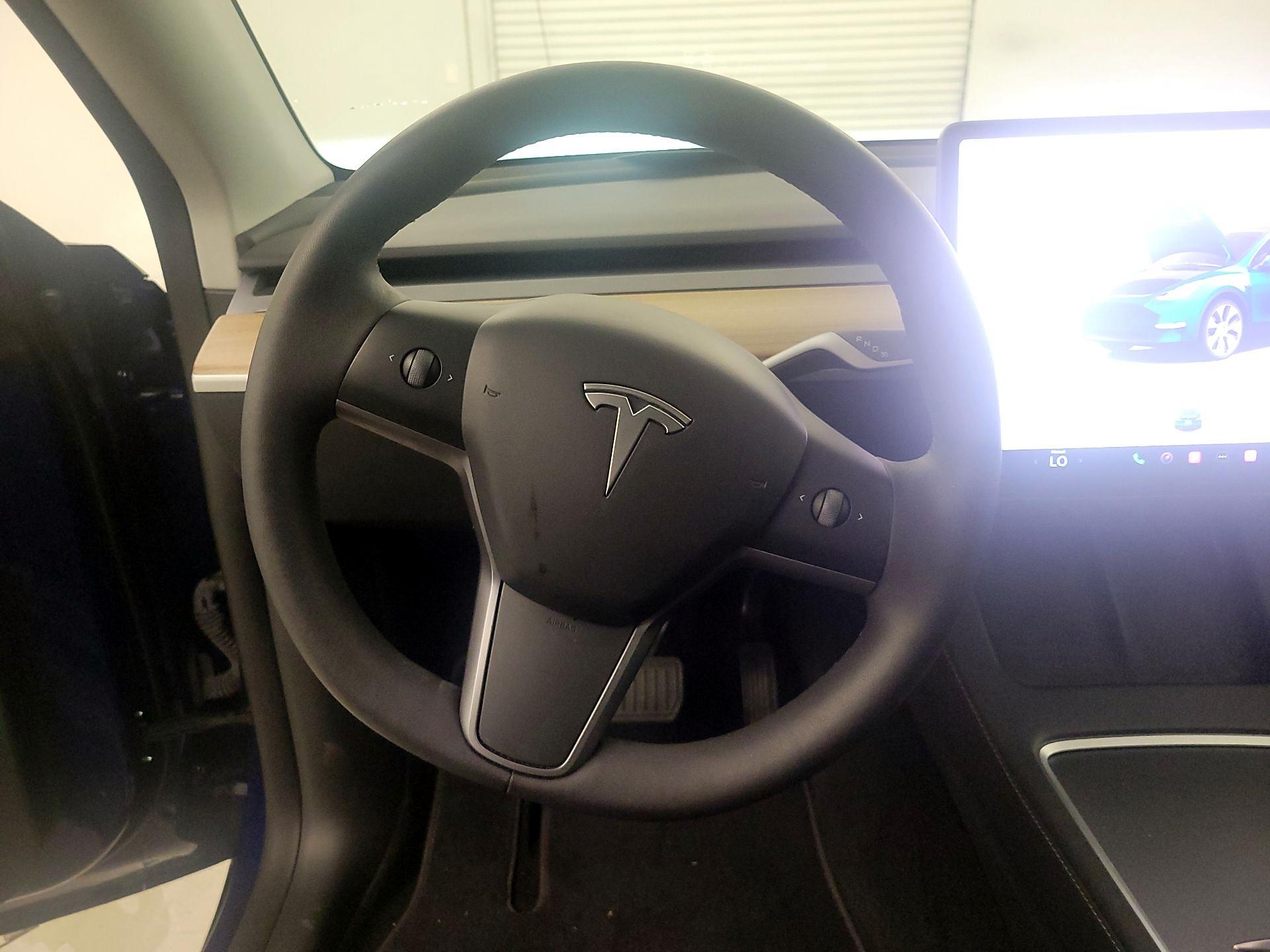 Thumbnail: 2023 Tesla Model Y - 10