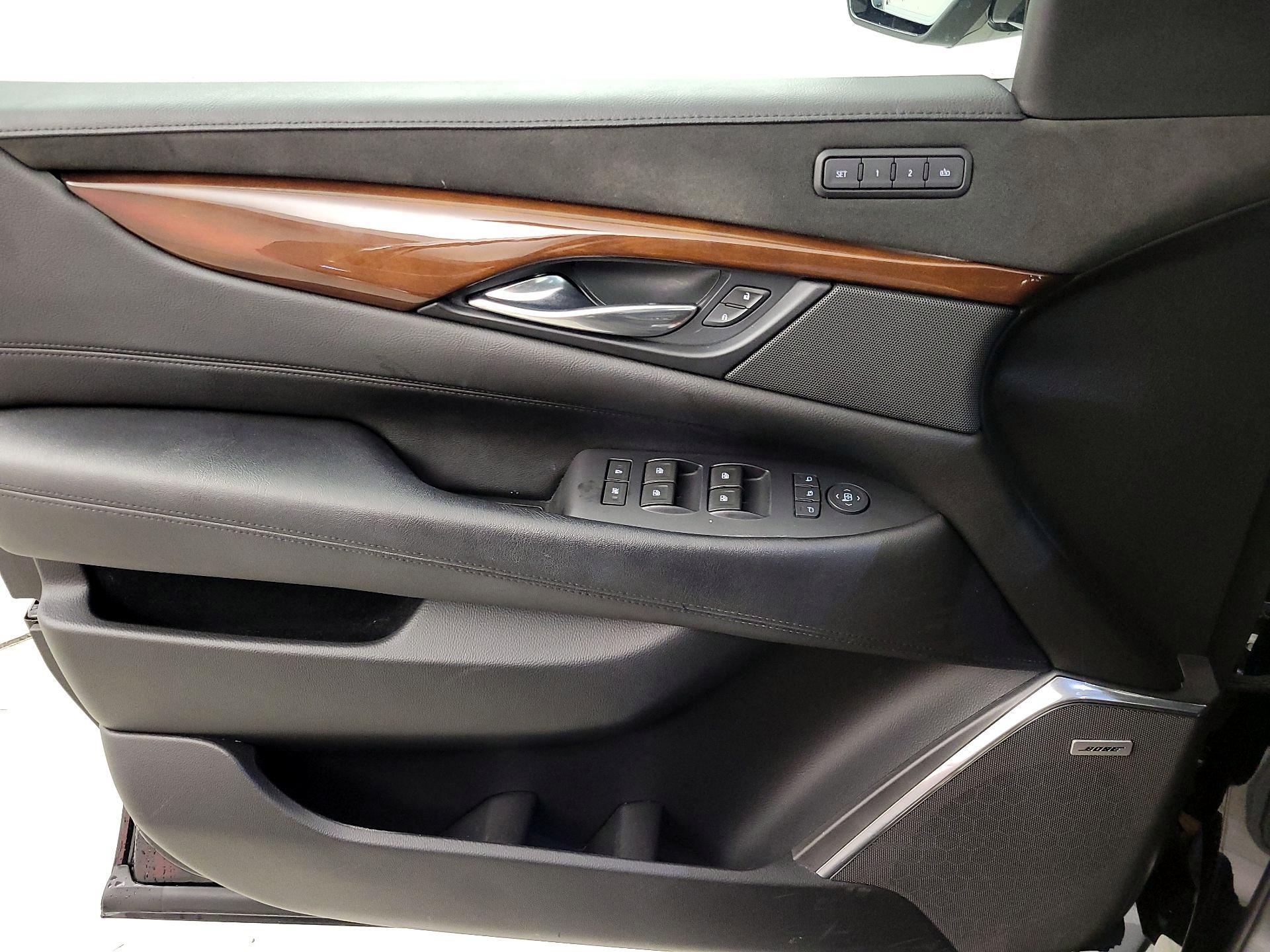 Thumbnail: 2019 Cadillac Escalade - 12