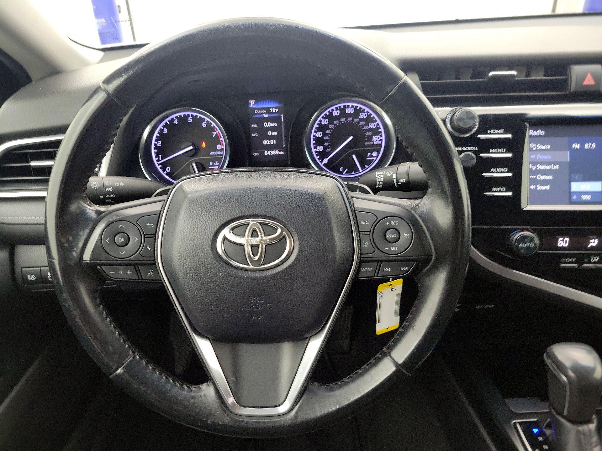 Thumbnail: 2018 Toyota Camry - 10