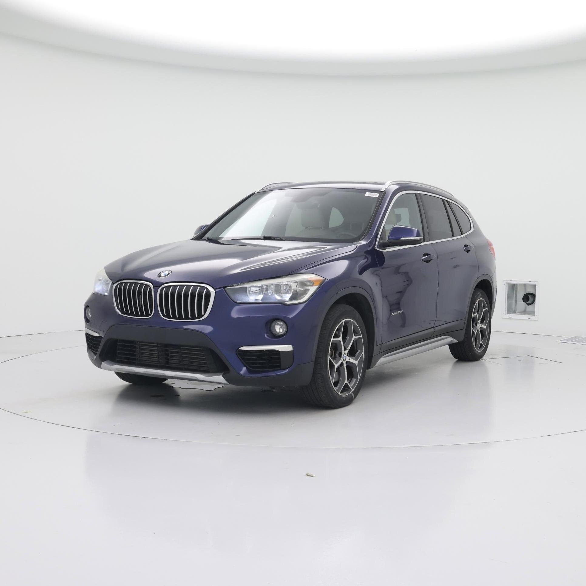 Thumbnail: 2018 BMW X1 - 4