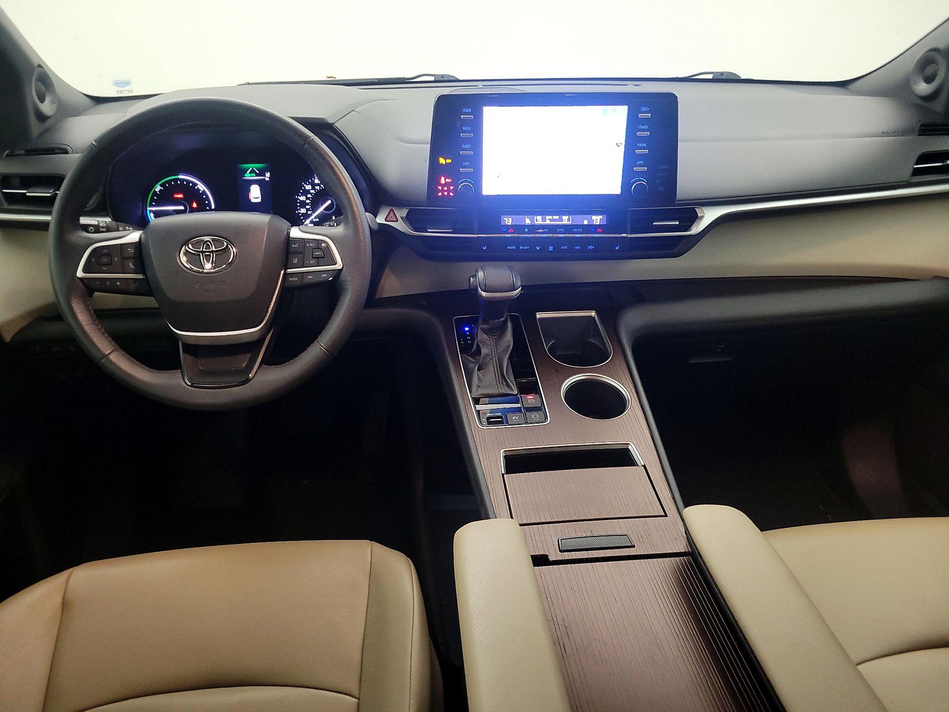 Thumbnail: 2021 Toyota Sienna - 9
