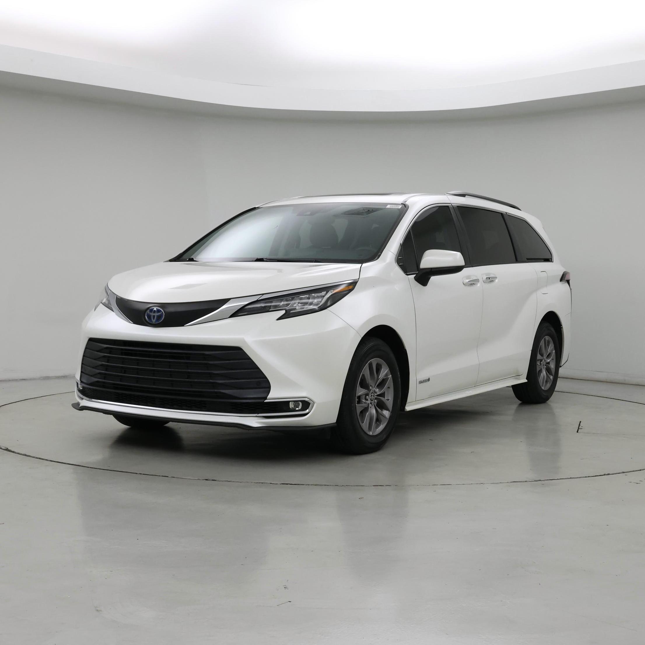 Thumbnail: 2021 Toyota Sienna - 4