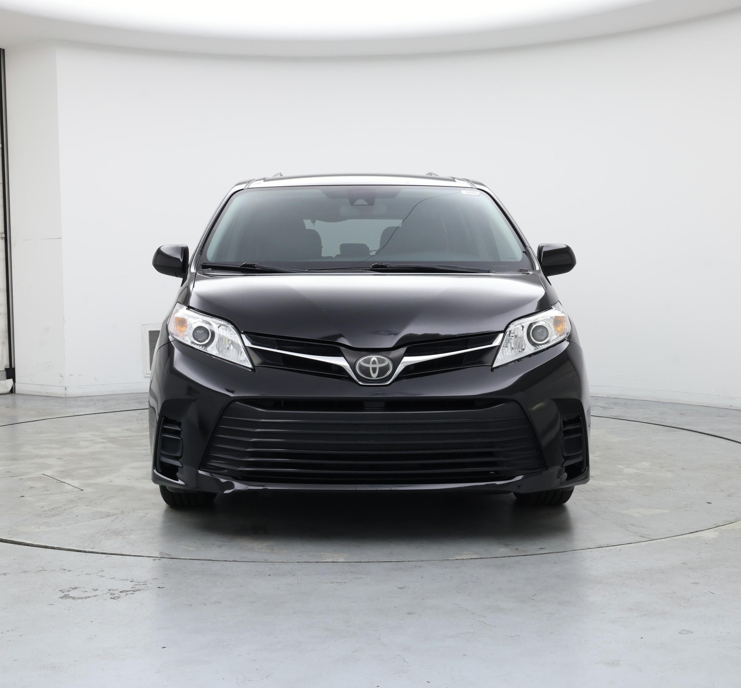 Thumbnail: 2018 Toyota Sienna - 5