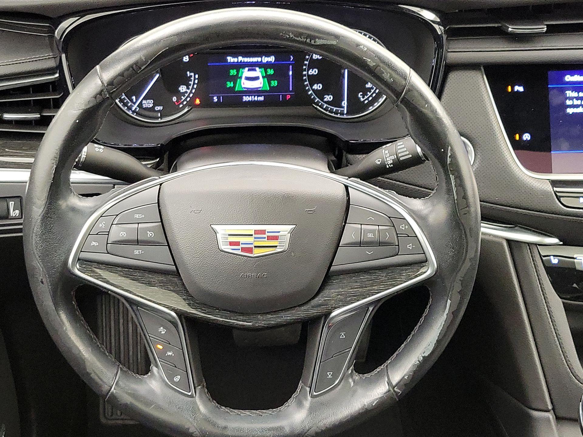 Thumbnail: 2021 Cadillac XT5 - 10