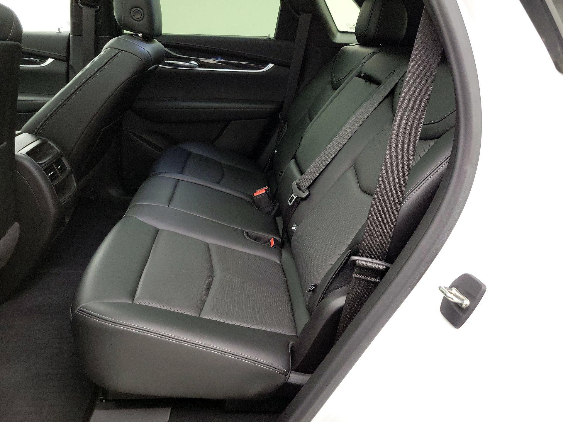 Thumbnail: 2021 Cadillac XT5 - 20