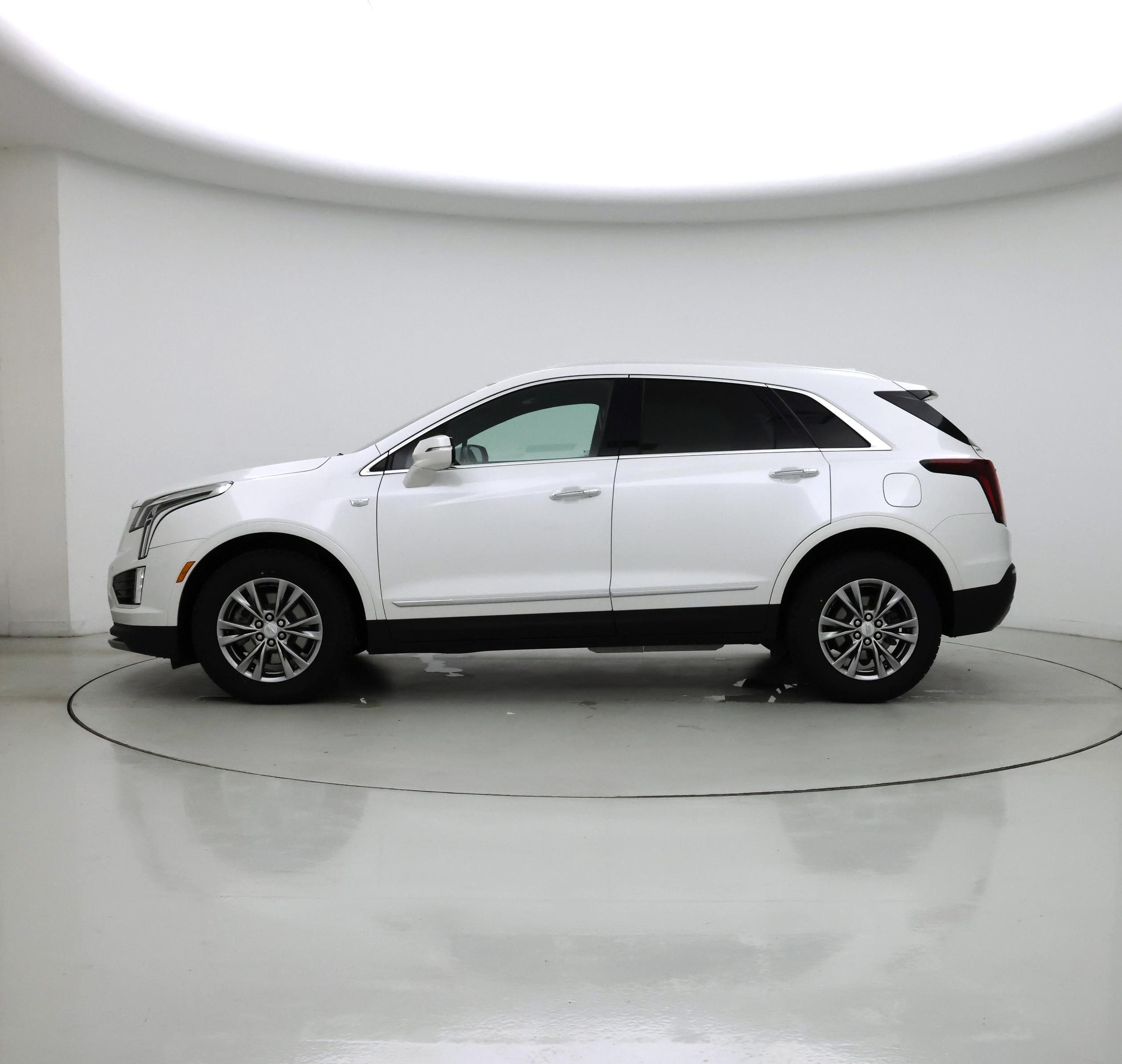 Thumbnail: 2021 Cadillac XT5 - 3