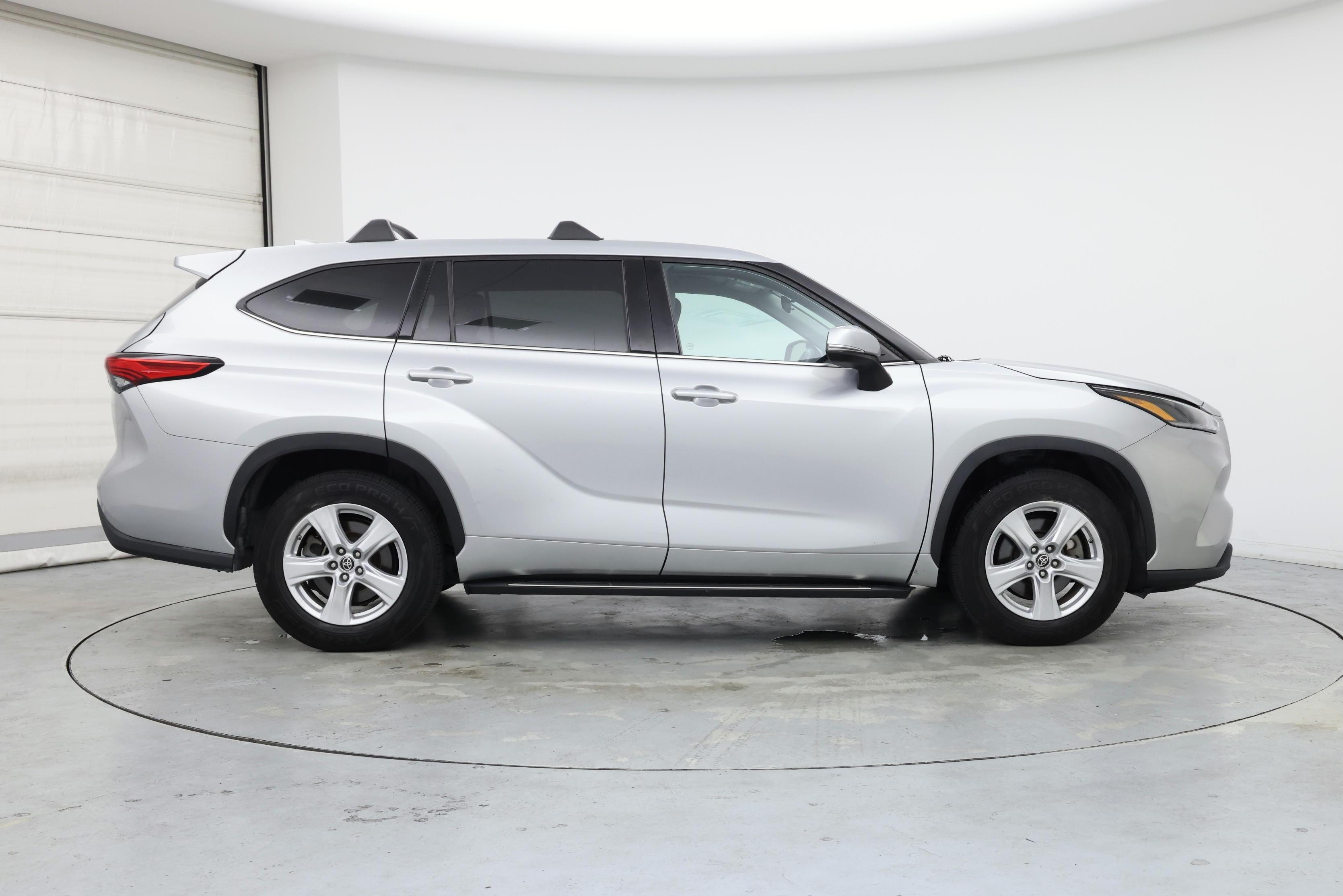 Thumbnail: 2021 Toyota Highlander - 7