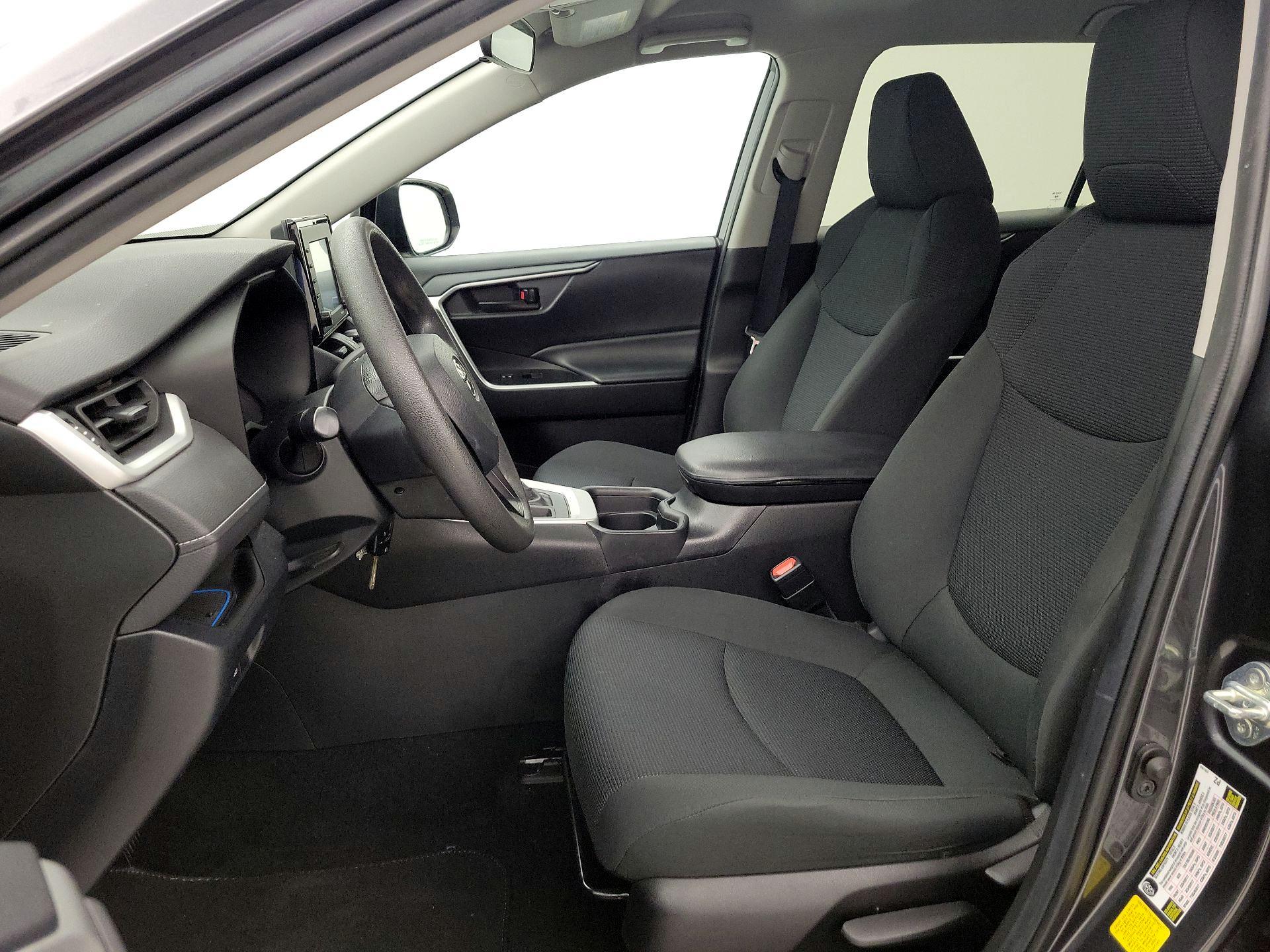 Thumbnail: 2020 Toyota RAV4 - 11