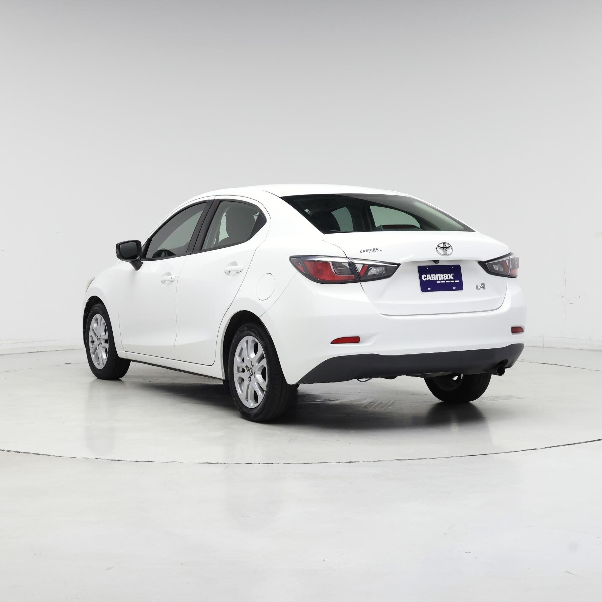 Thumbnail: 2018 Toyota Yaris iA - 2