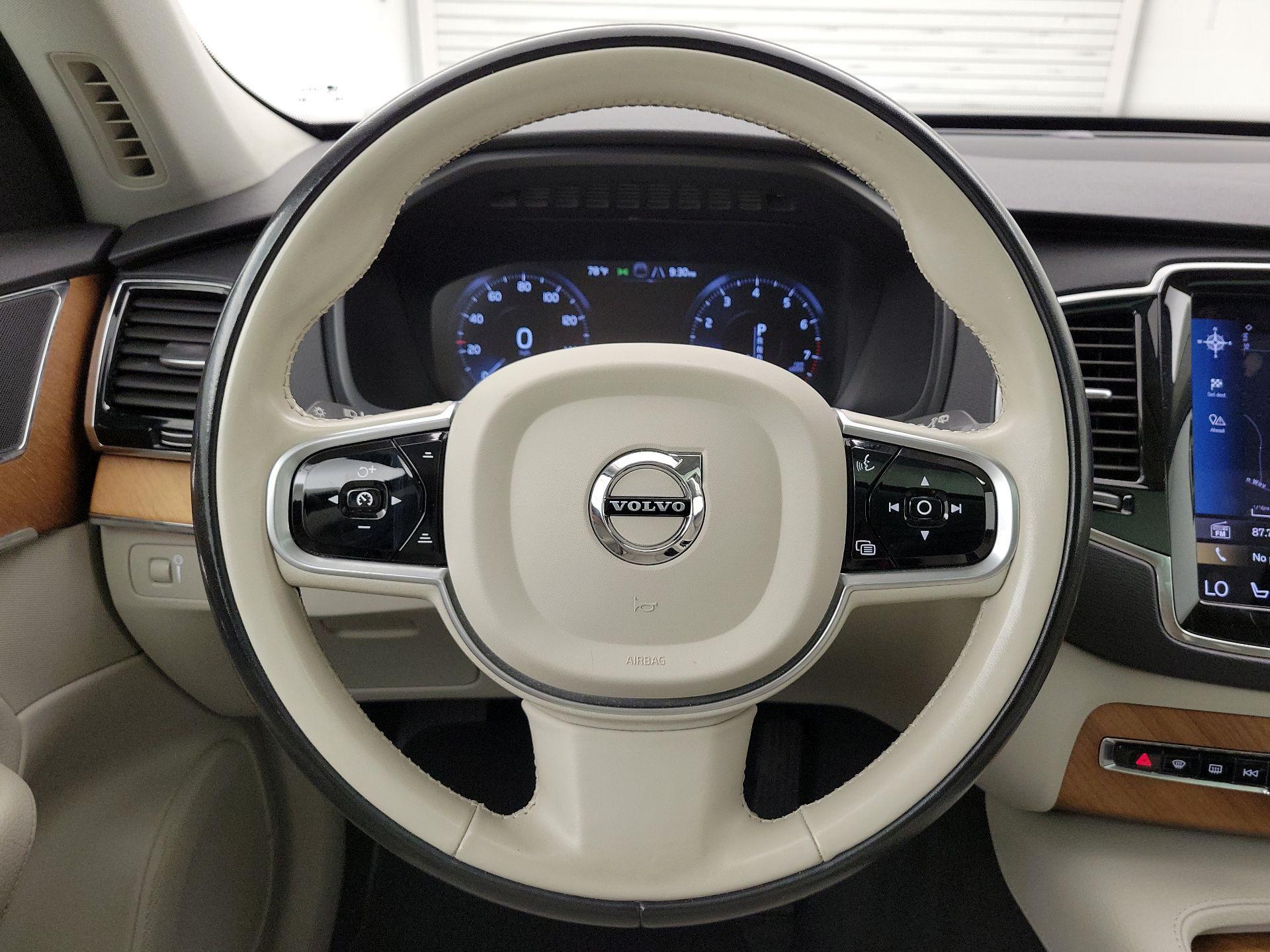 Thumbnail: 2021 Volvo XC90 - 10