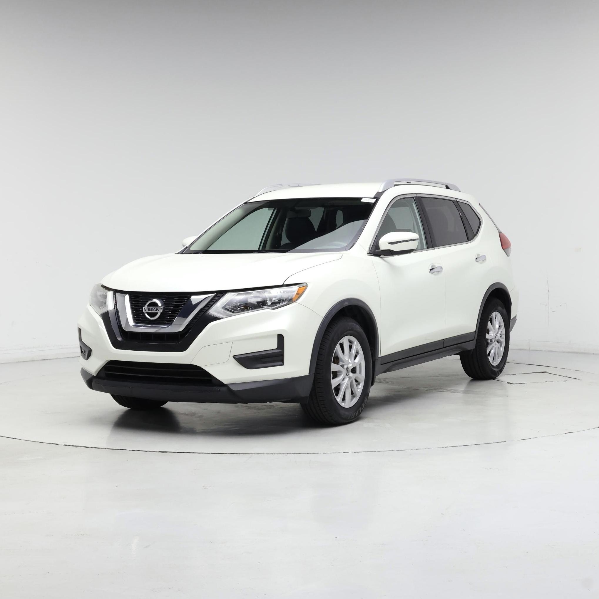 Thumbnail: 2017 Nissan Rogue - 4