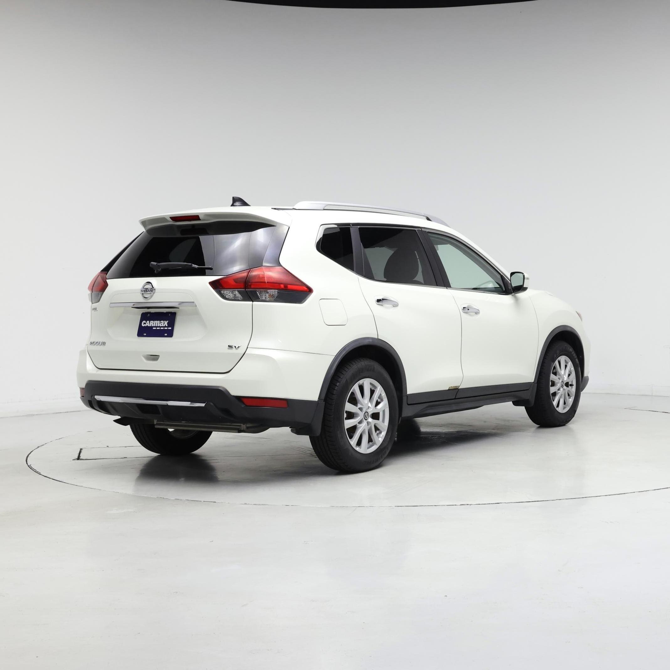 Thumbnail: 2017 Nissan Rogue - 8