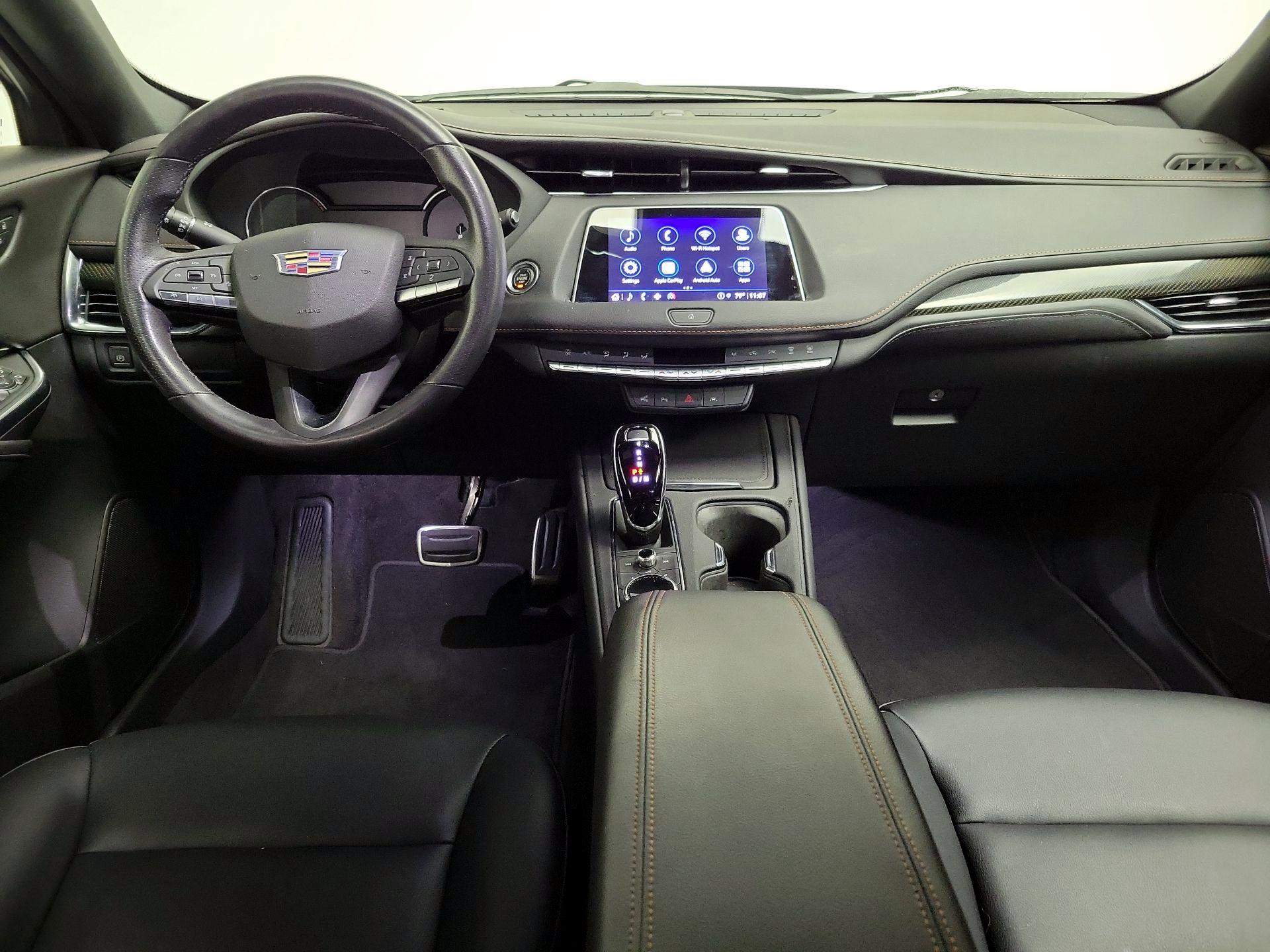 Thumbnail: 2022 Cadillac XT4 - 9