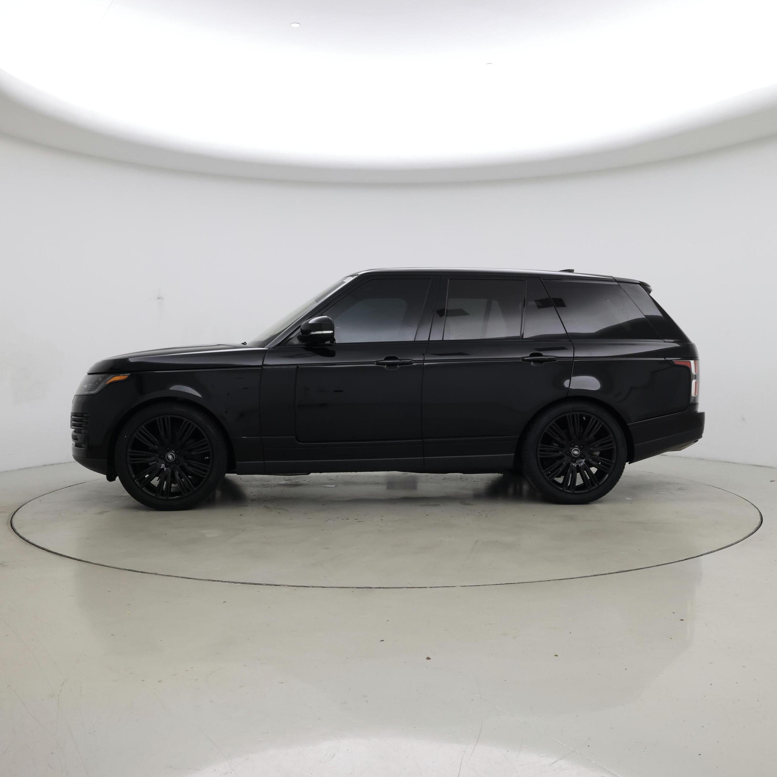 Thumbnail: 2020 Land Rover Range Rover - 3