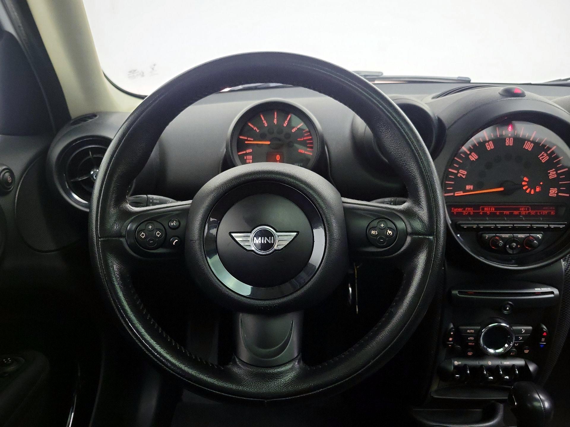 Thumbnail: 2015 MINI Cooper Countryman - 10
