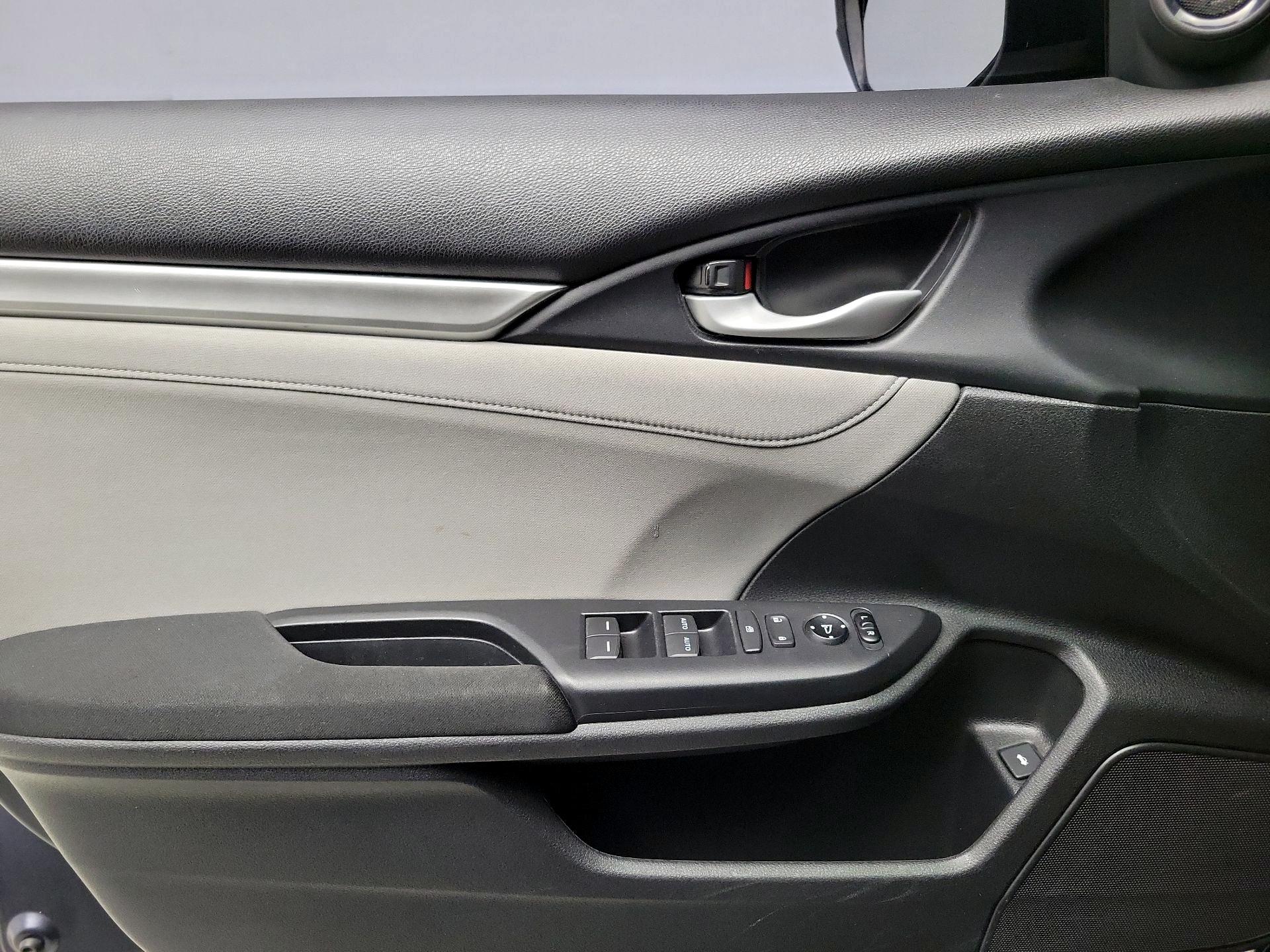 Thumbnail: 2019 Honda Civic - 12