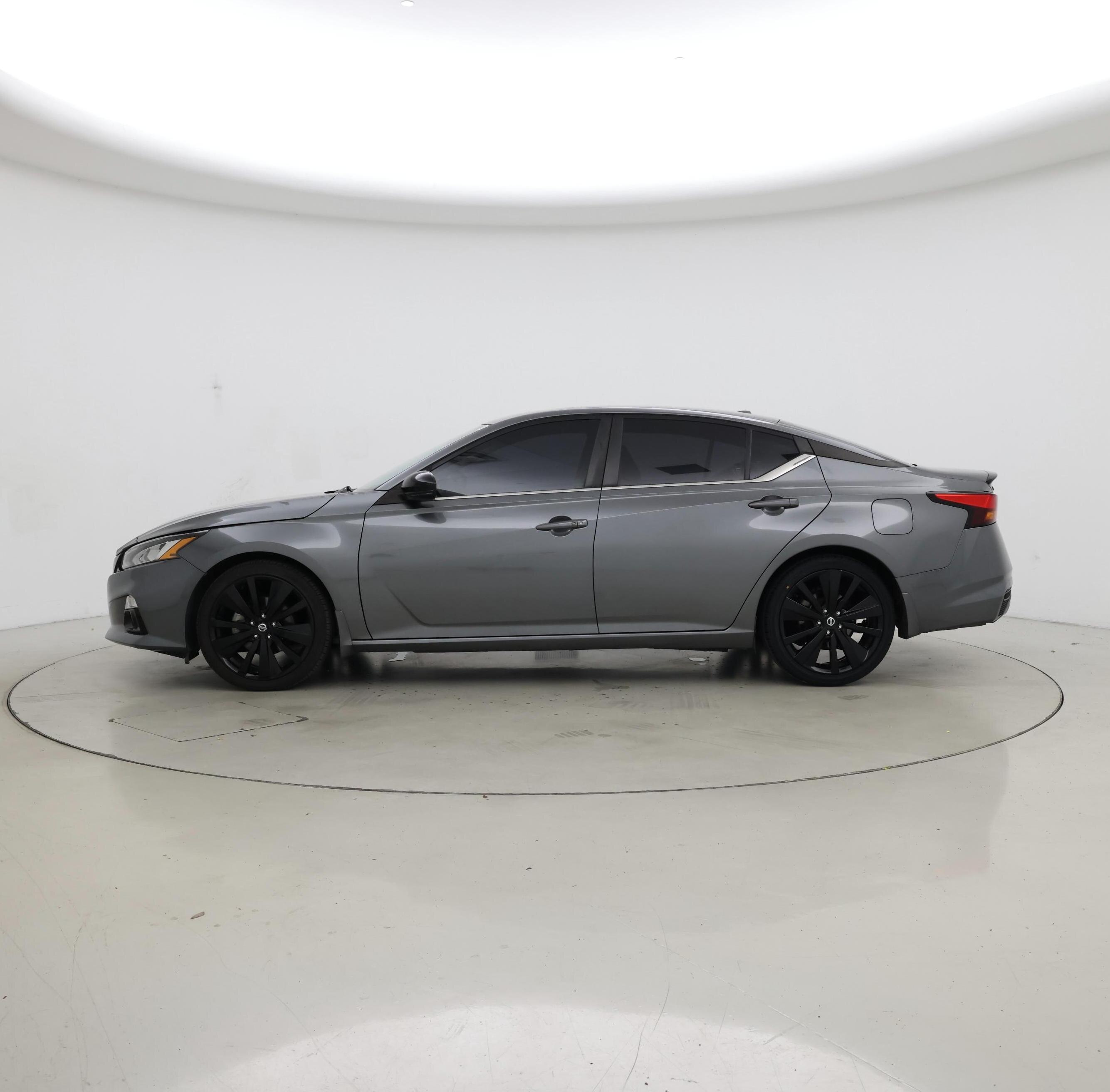 Thumbnail: 2022 Nissan Altima - 3