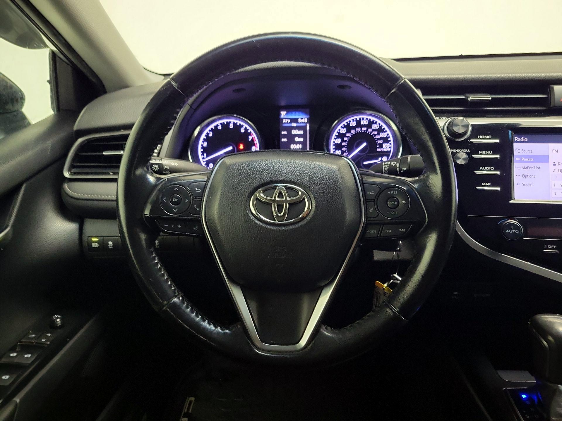 Thumbnail: 2019 Toyota Camry - 10