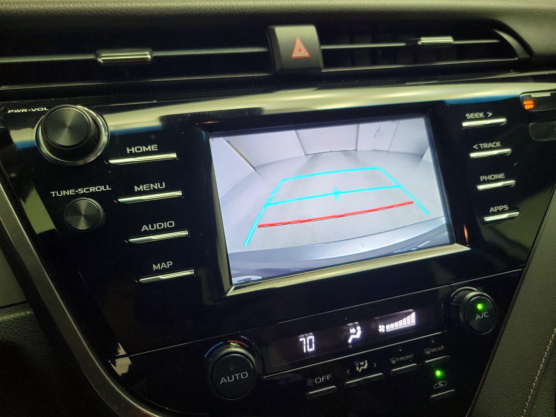 Thumbnail: 2019 Toyota Camry - 14