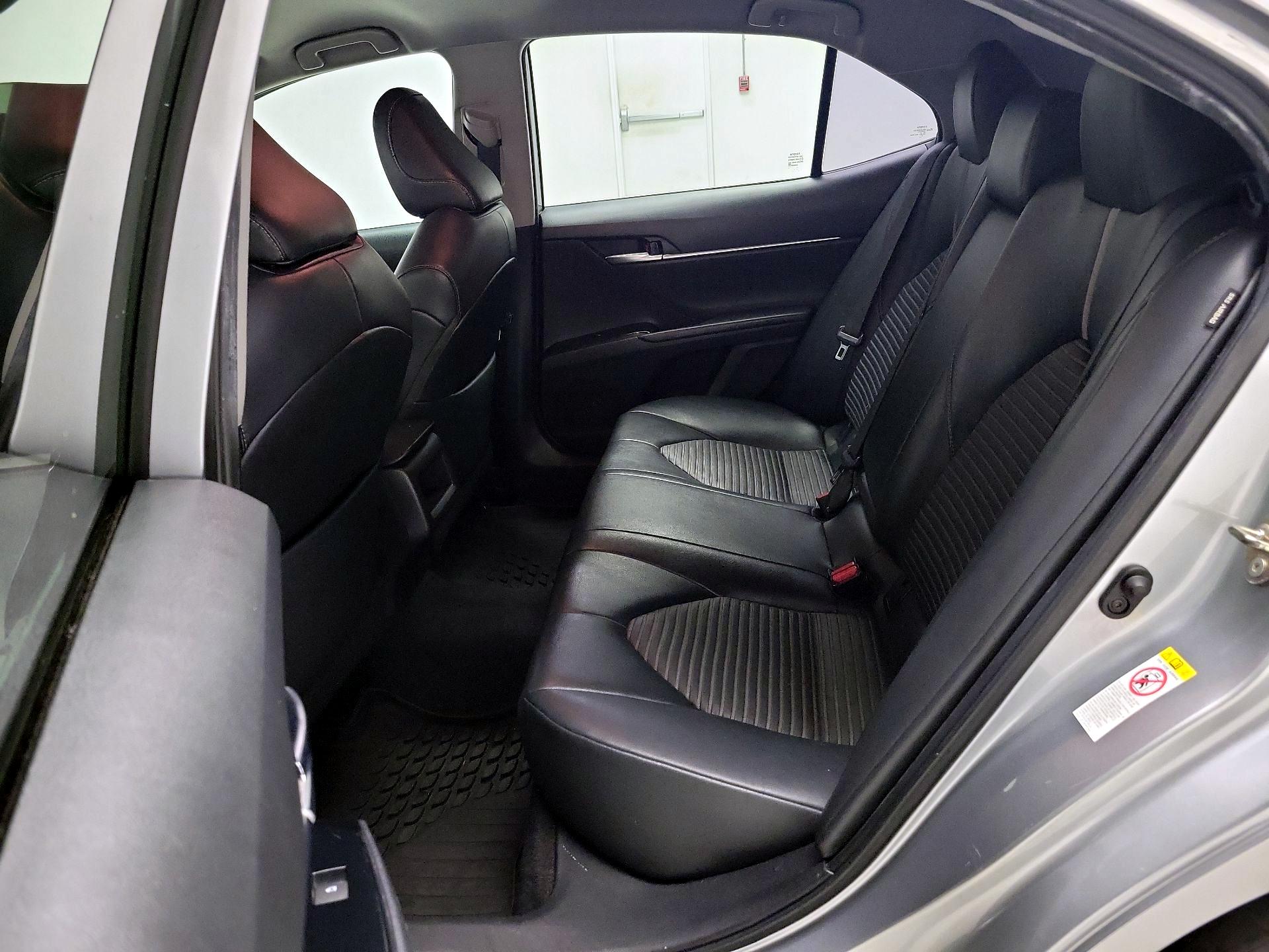Thumbnail: 2019 Toyota Camry - 19