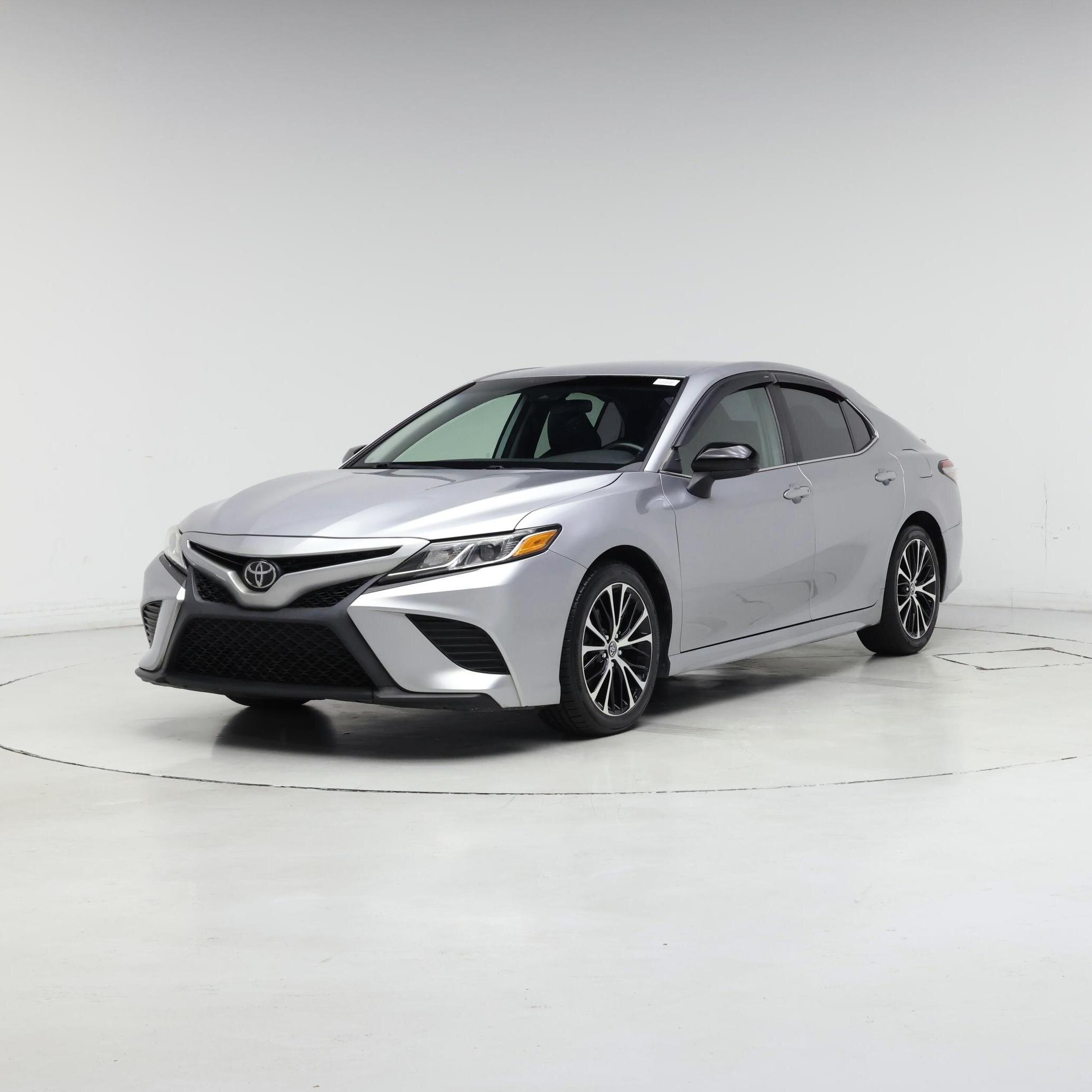 Thumbnail: 2019 Toyota Camry - 4