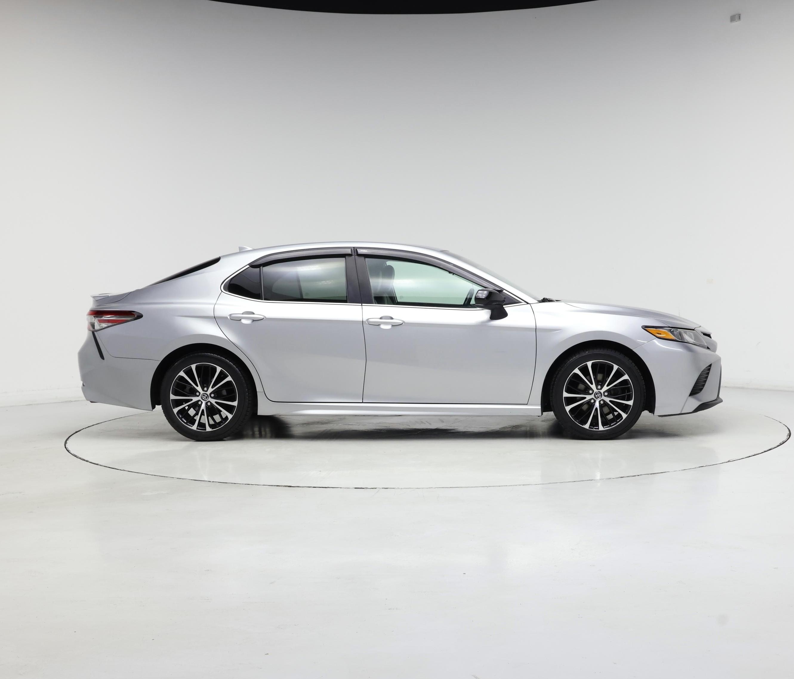 Thumbnail: 2019 Toyota Camry - 7